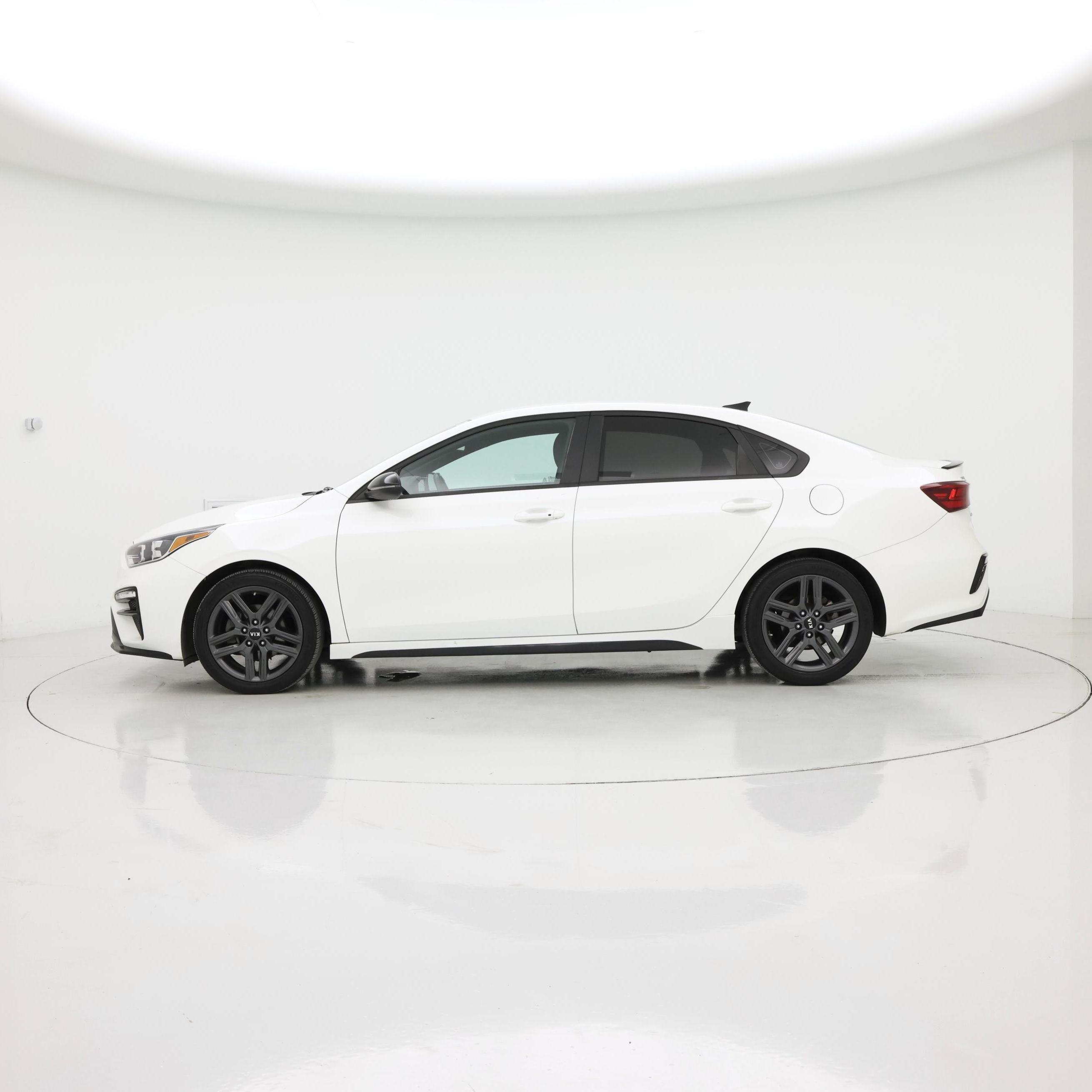 Thumbnail: 2021 Kia Forte - 3