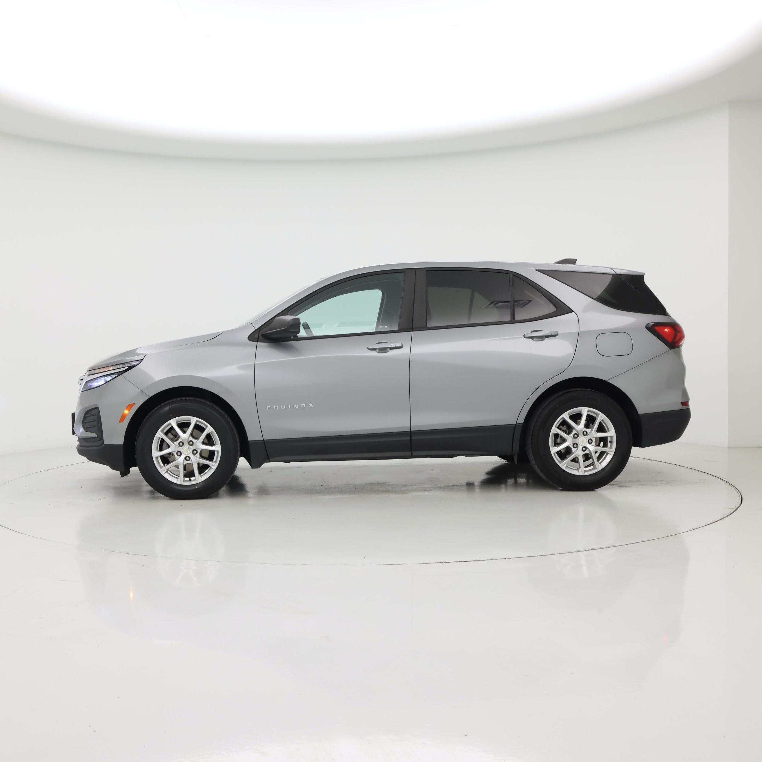 Thumbnail: 2023 Chevrolet Equinox - 3