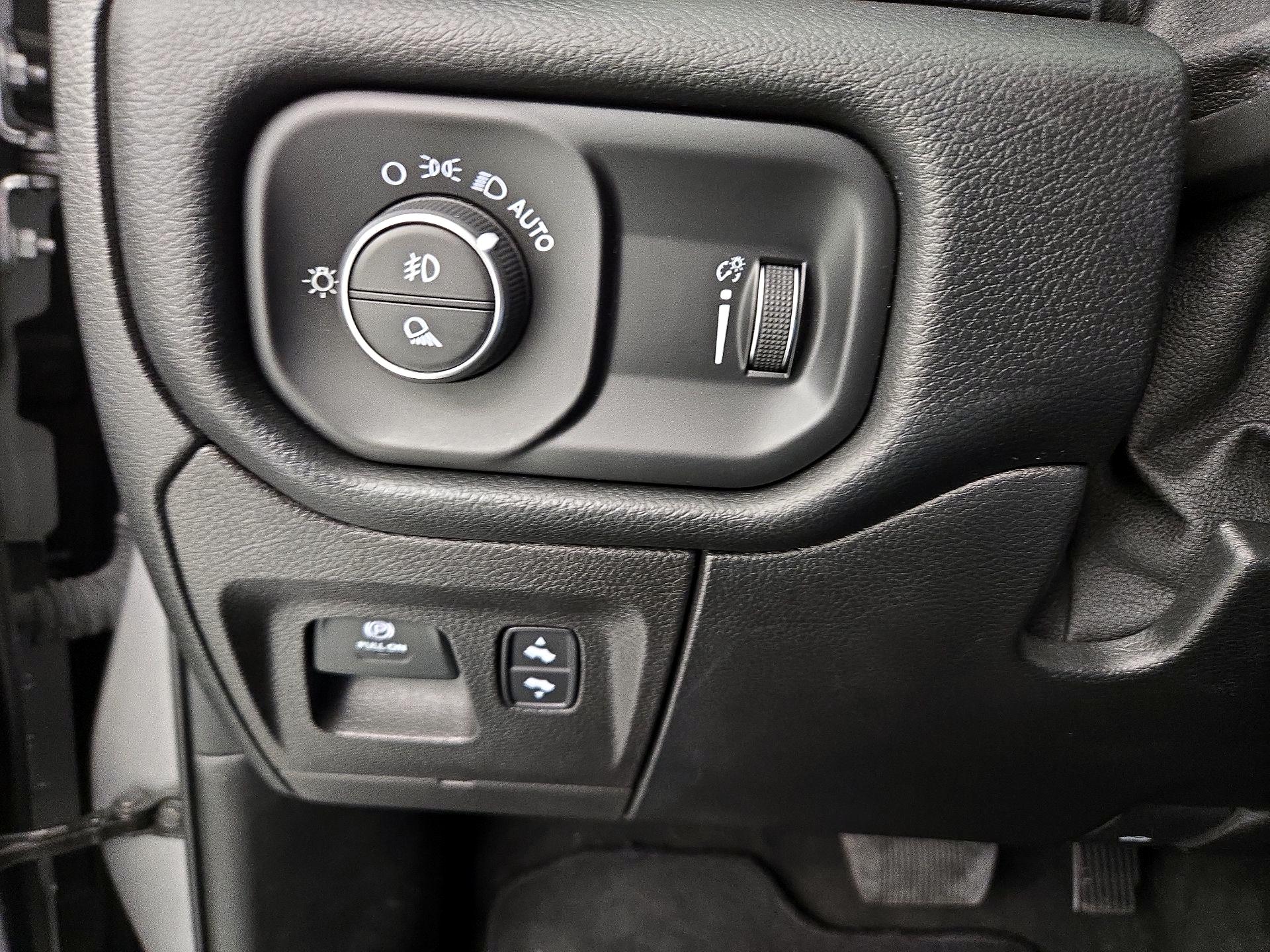 Thumbnail: 2021 RAM 1500 - 13