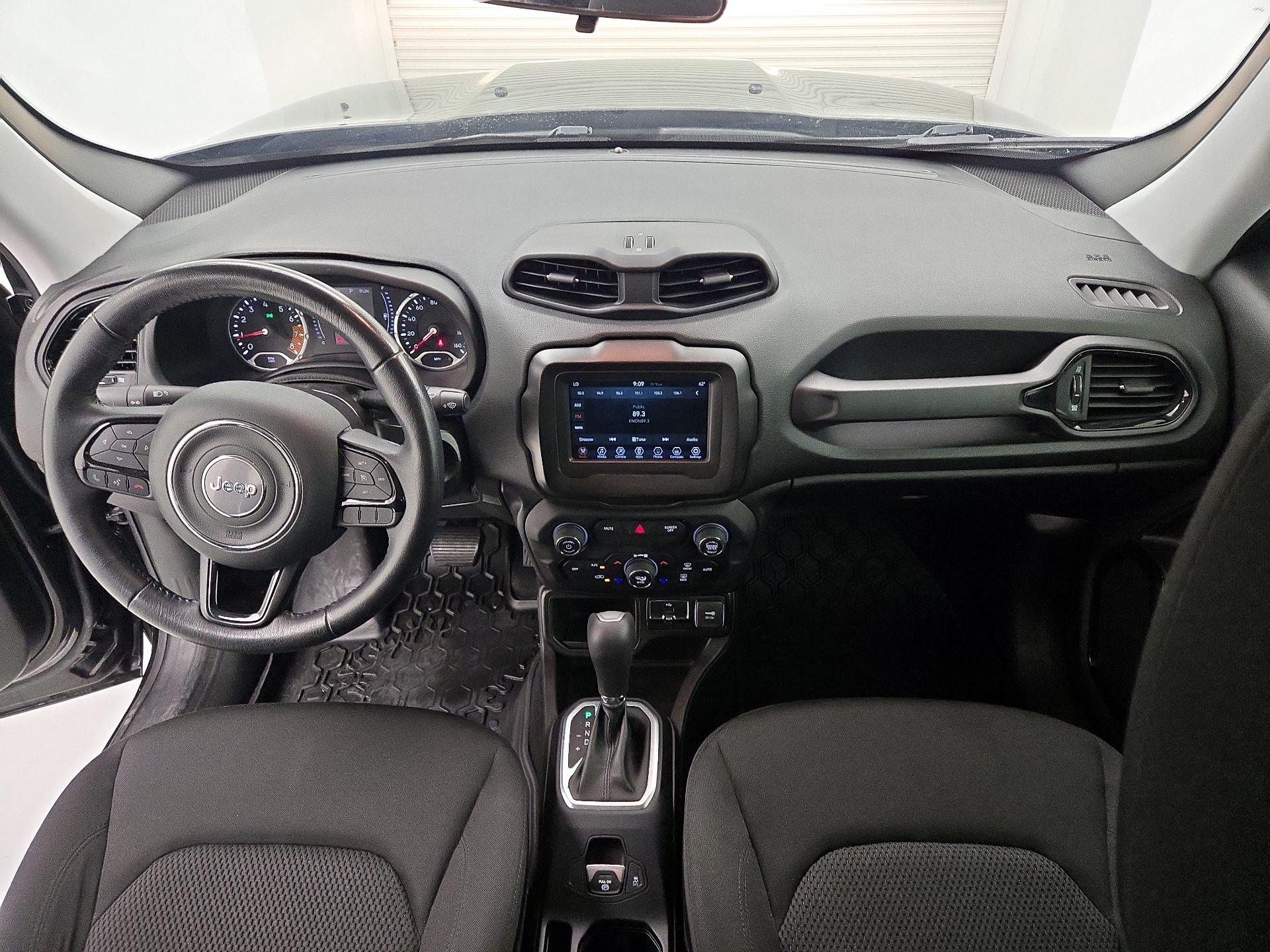 Thumbnail: 2020 Jeep Renegade - 9