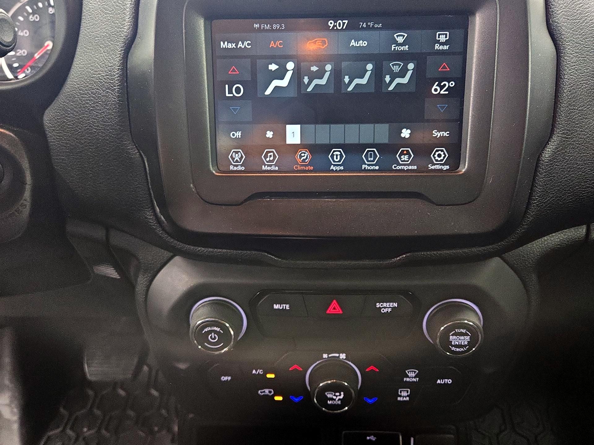 Thumbnail: 2020 Jeep Renegade - 16