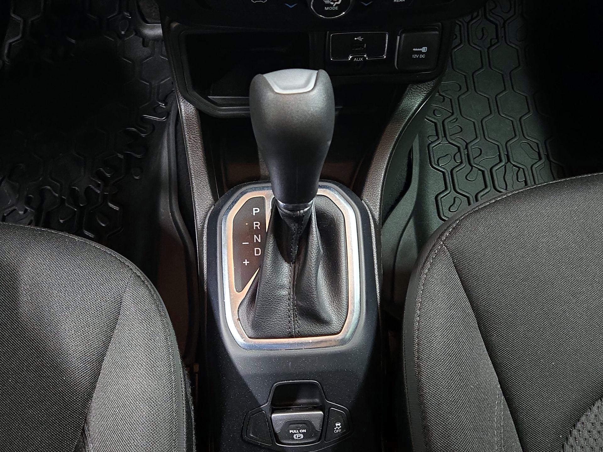 Thumbnail: 2020 Jeep Renegade - 17