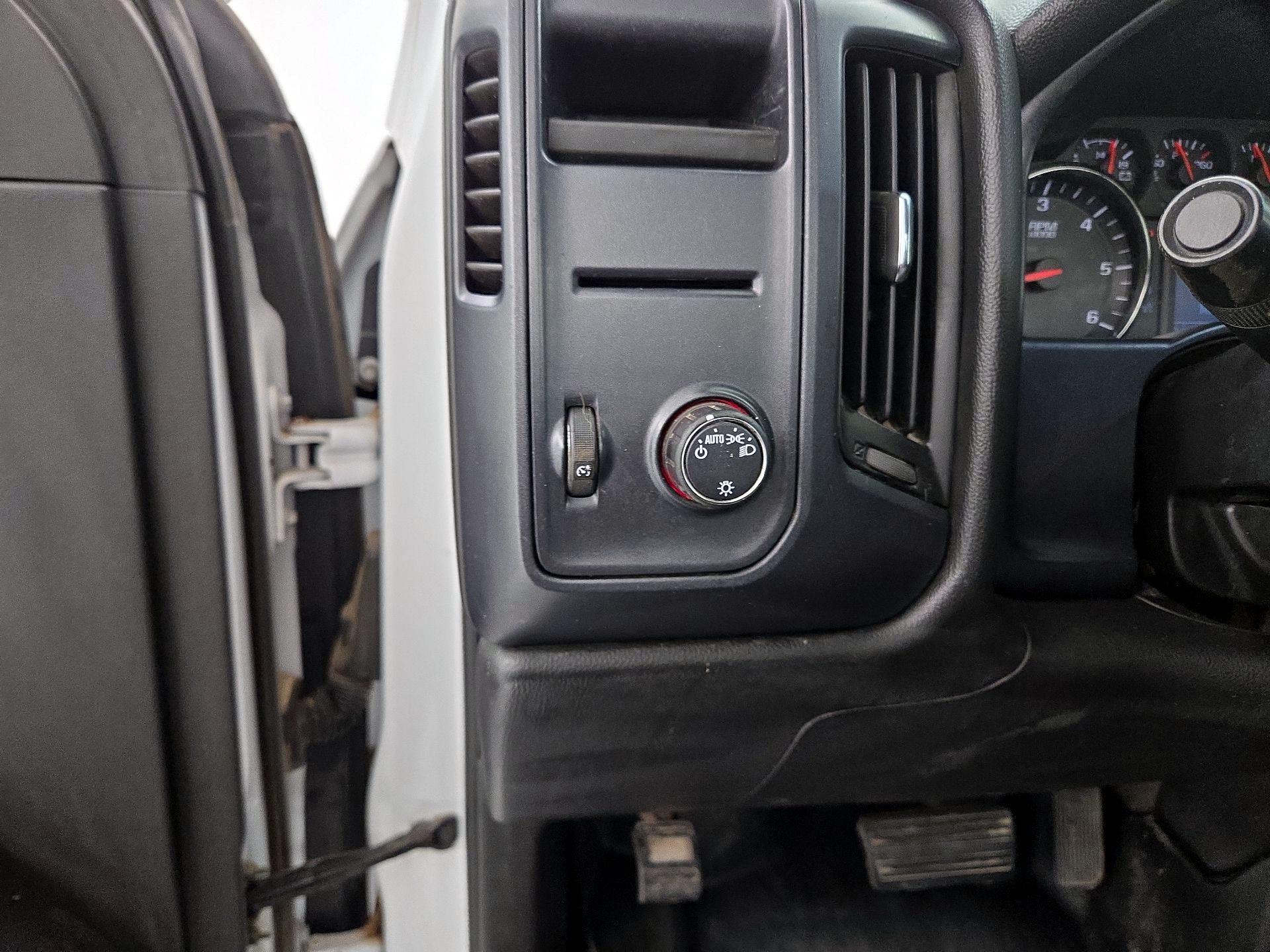 Thumbnail: 2015 GMC Sierra 1500 - 13