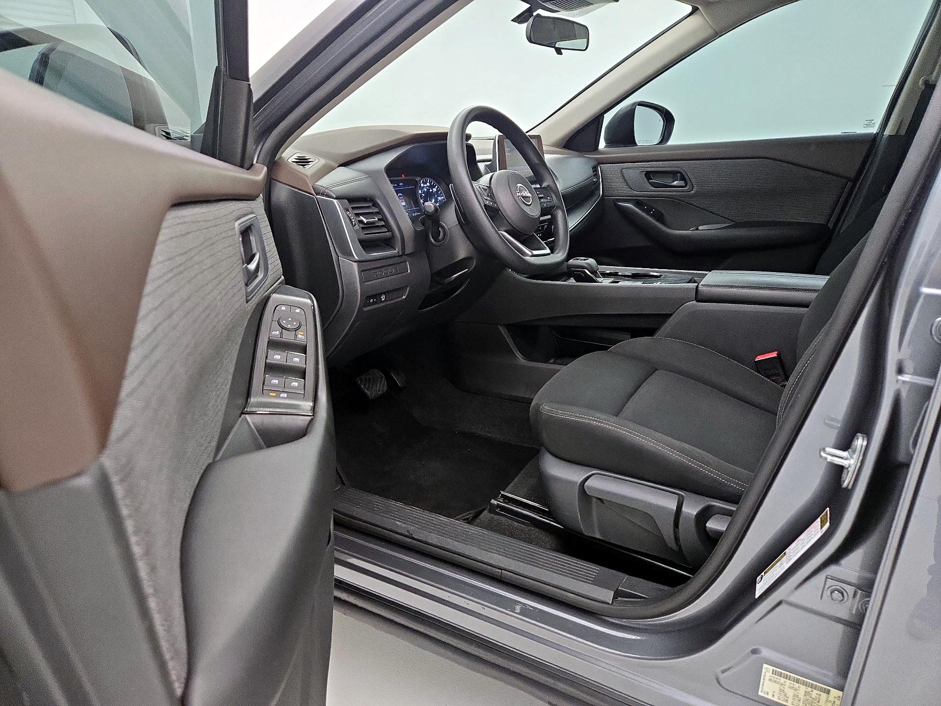 Thumbnail: 2023 Nissan Rogue - 11