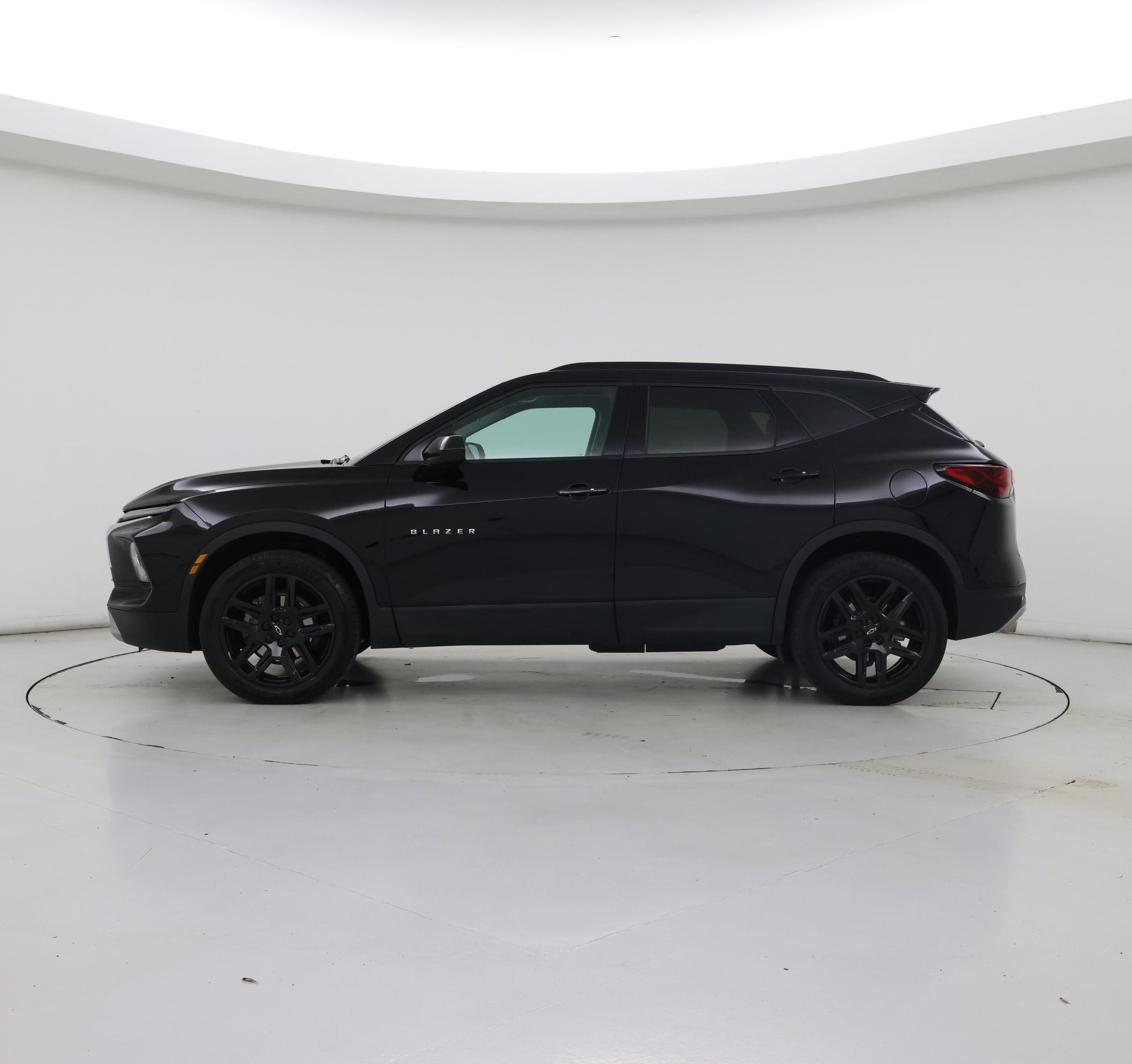 Thumbnail: 2023 Chevrolet Blazer - 3