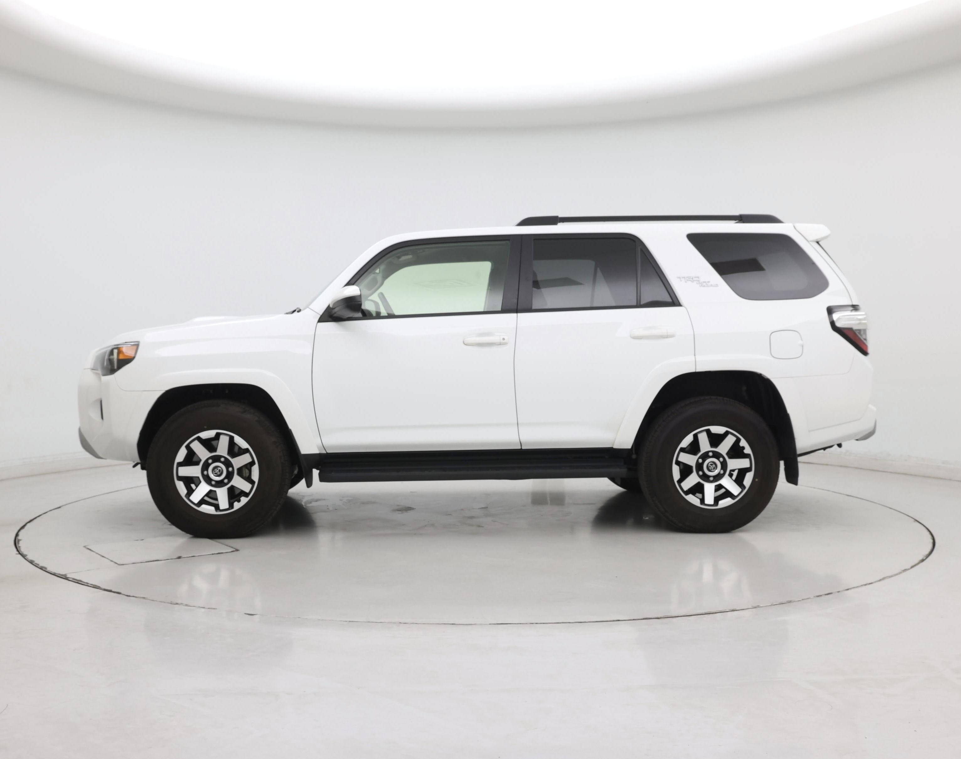 Thumbnail: 2024 Toyota 4Runner - 3