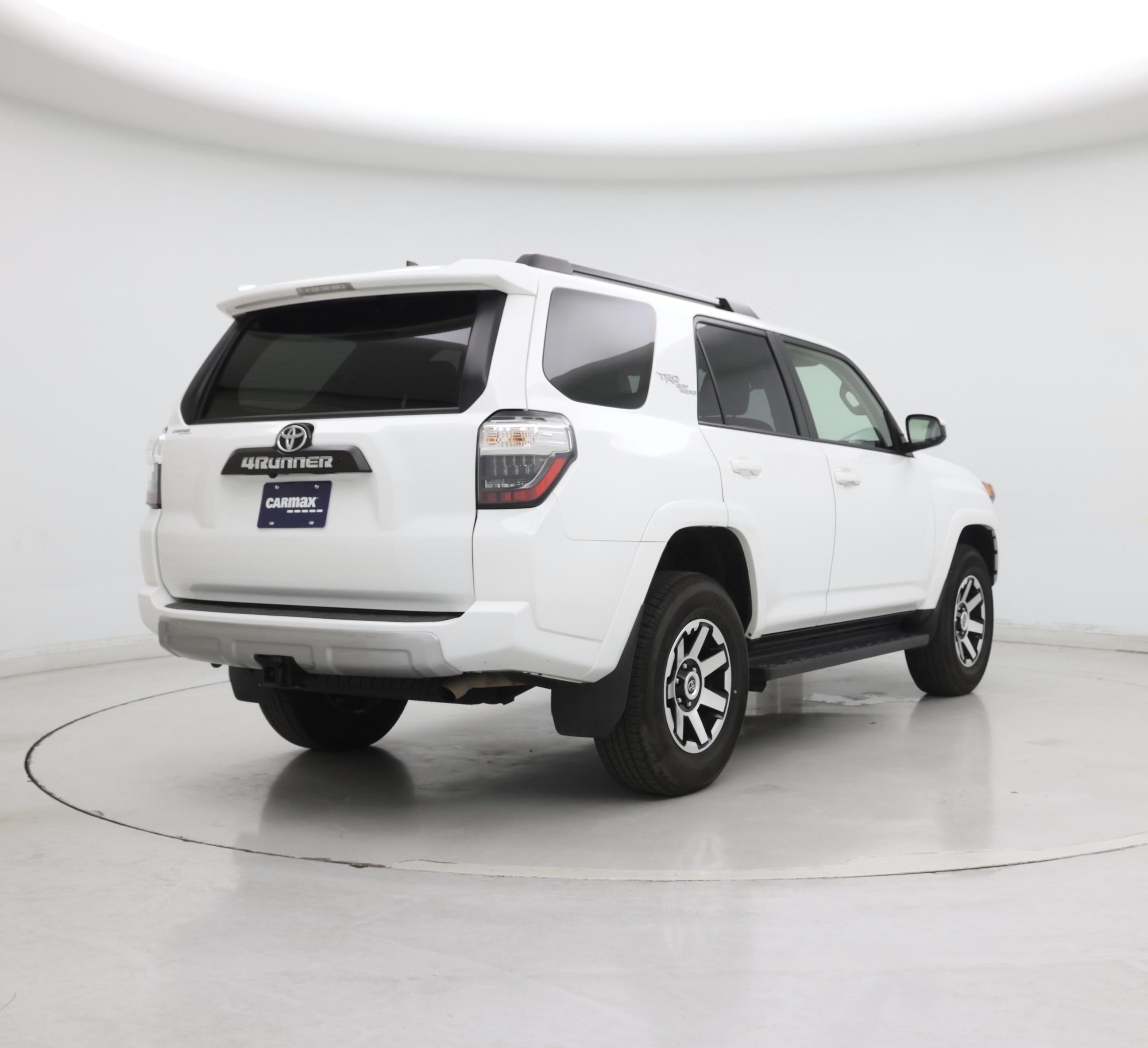Thumbnail: 2024 Toyota 4Runner - 8