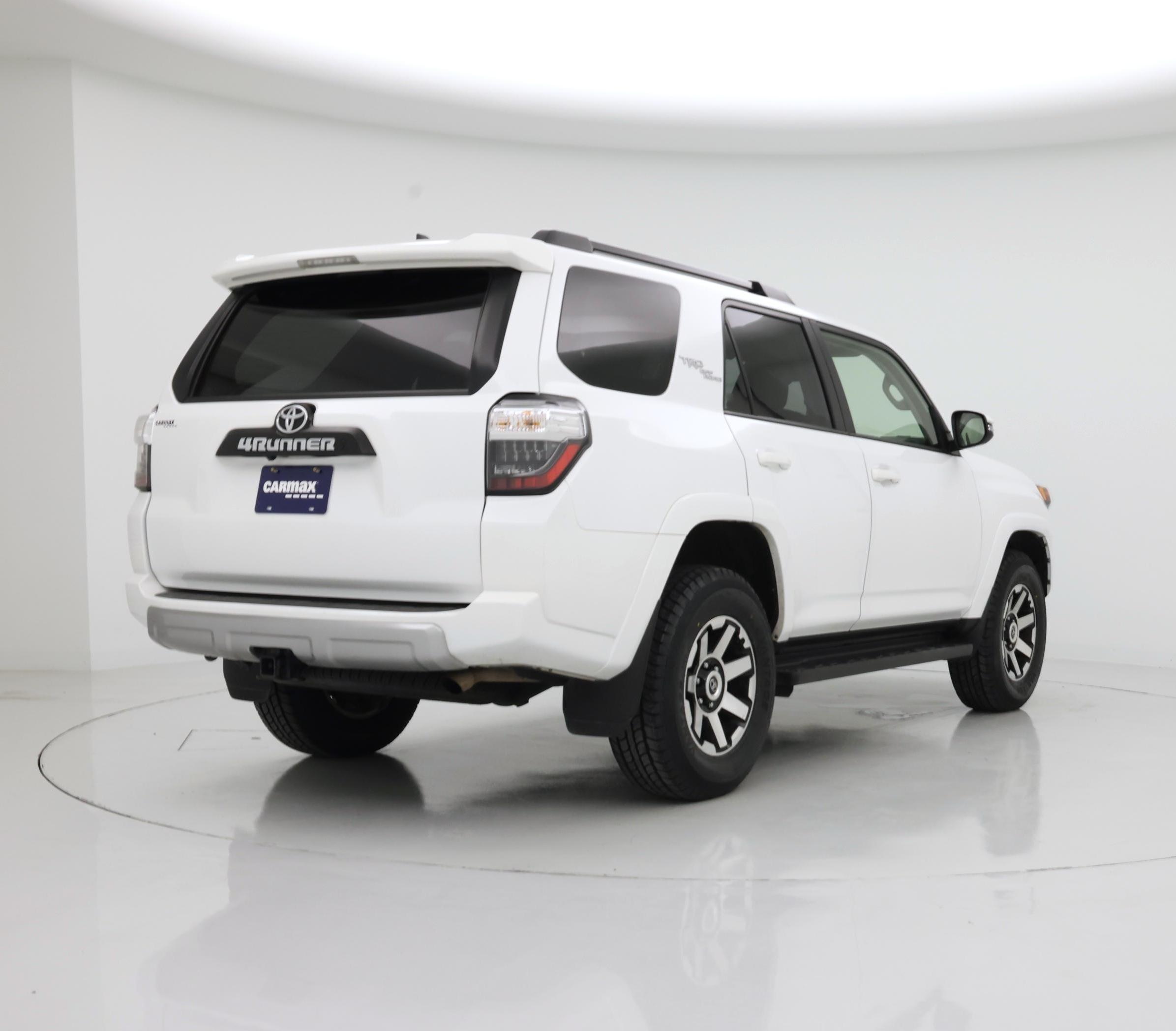 Thumbnail: 2024 Toyota 4Runner - 8