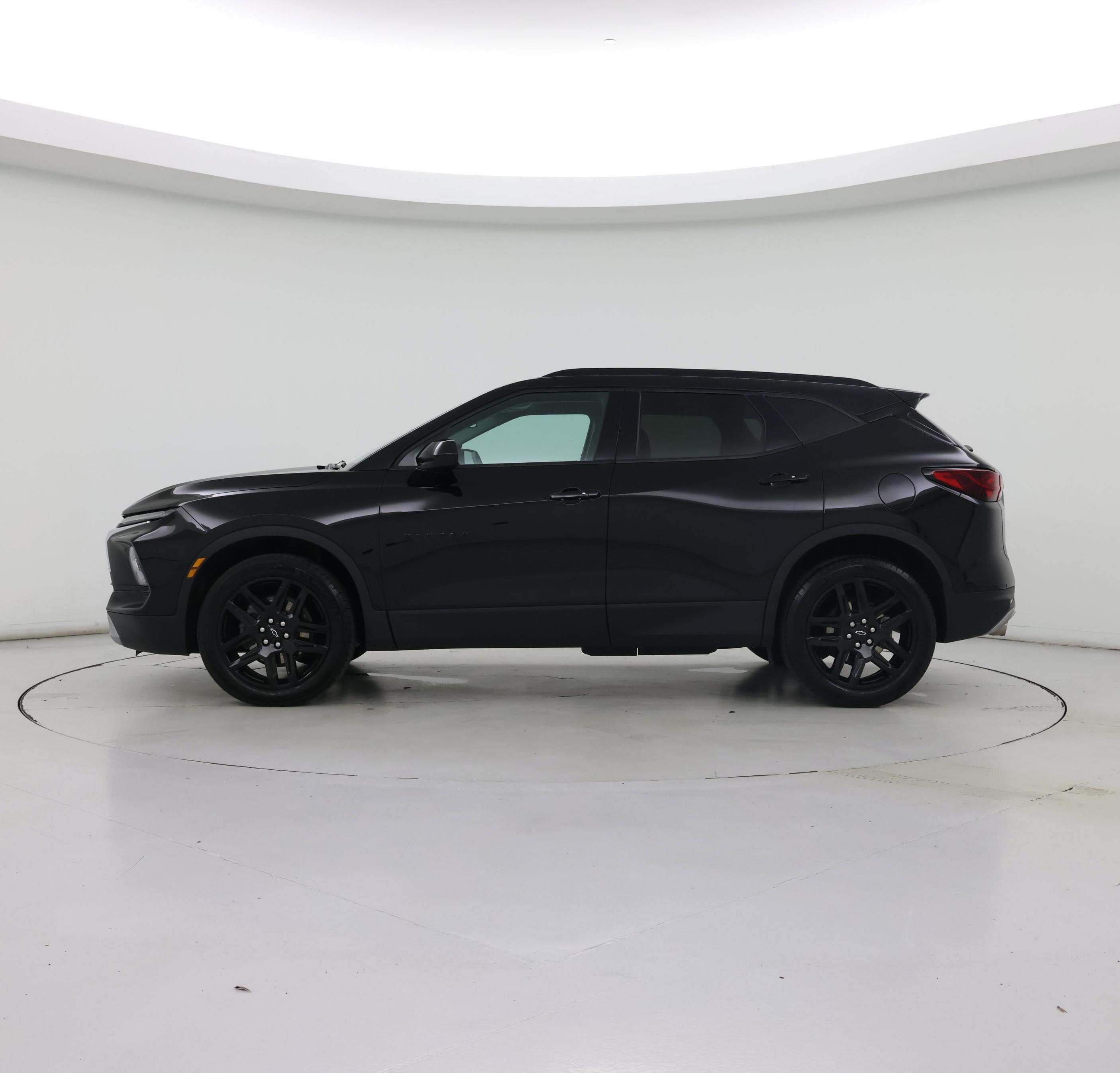 Thumbnail: 2023 Chevrolet Blazer - 3