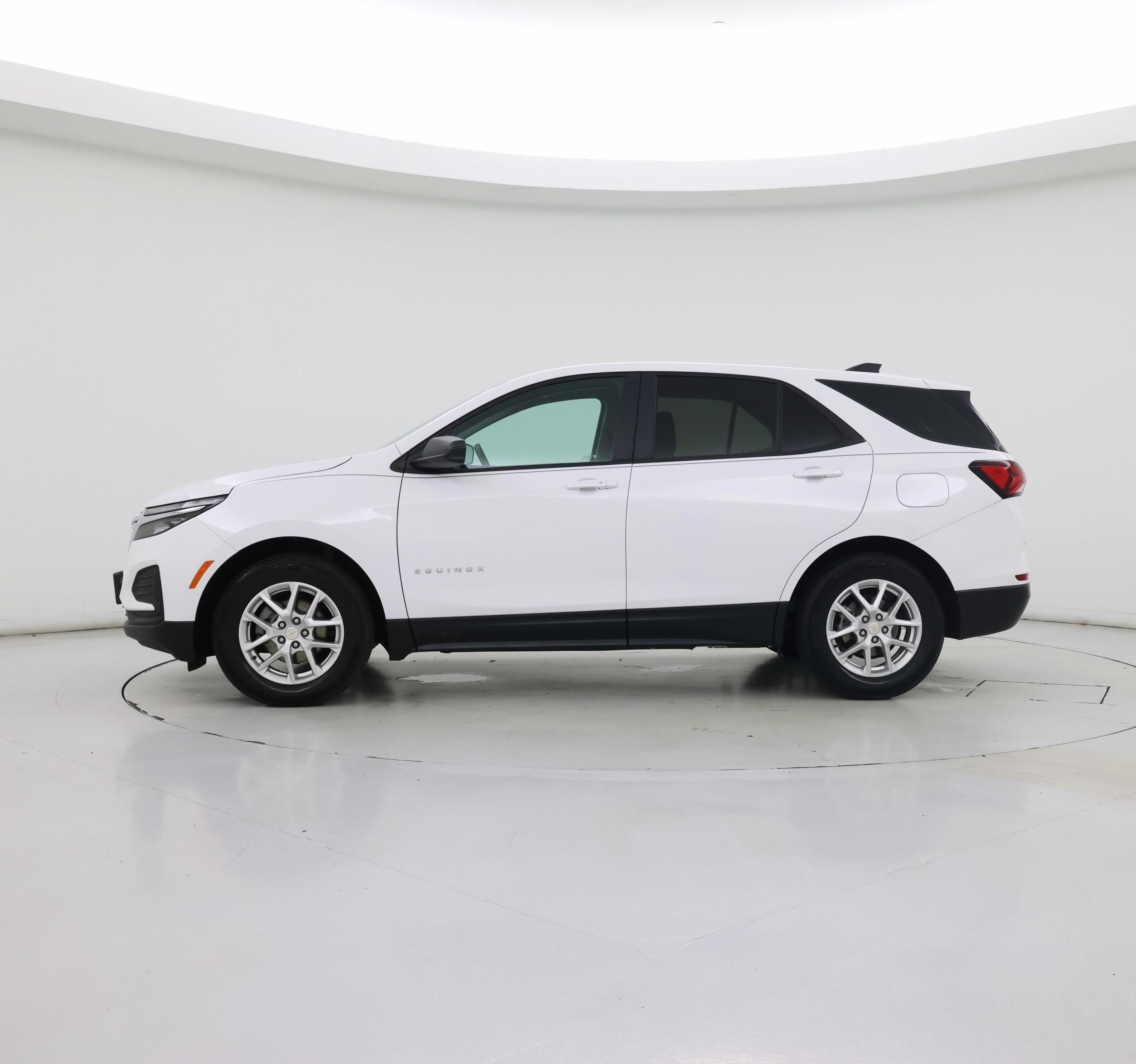Thumbnail: 2023 Chevrolet Equinox - 3