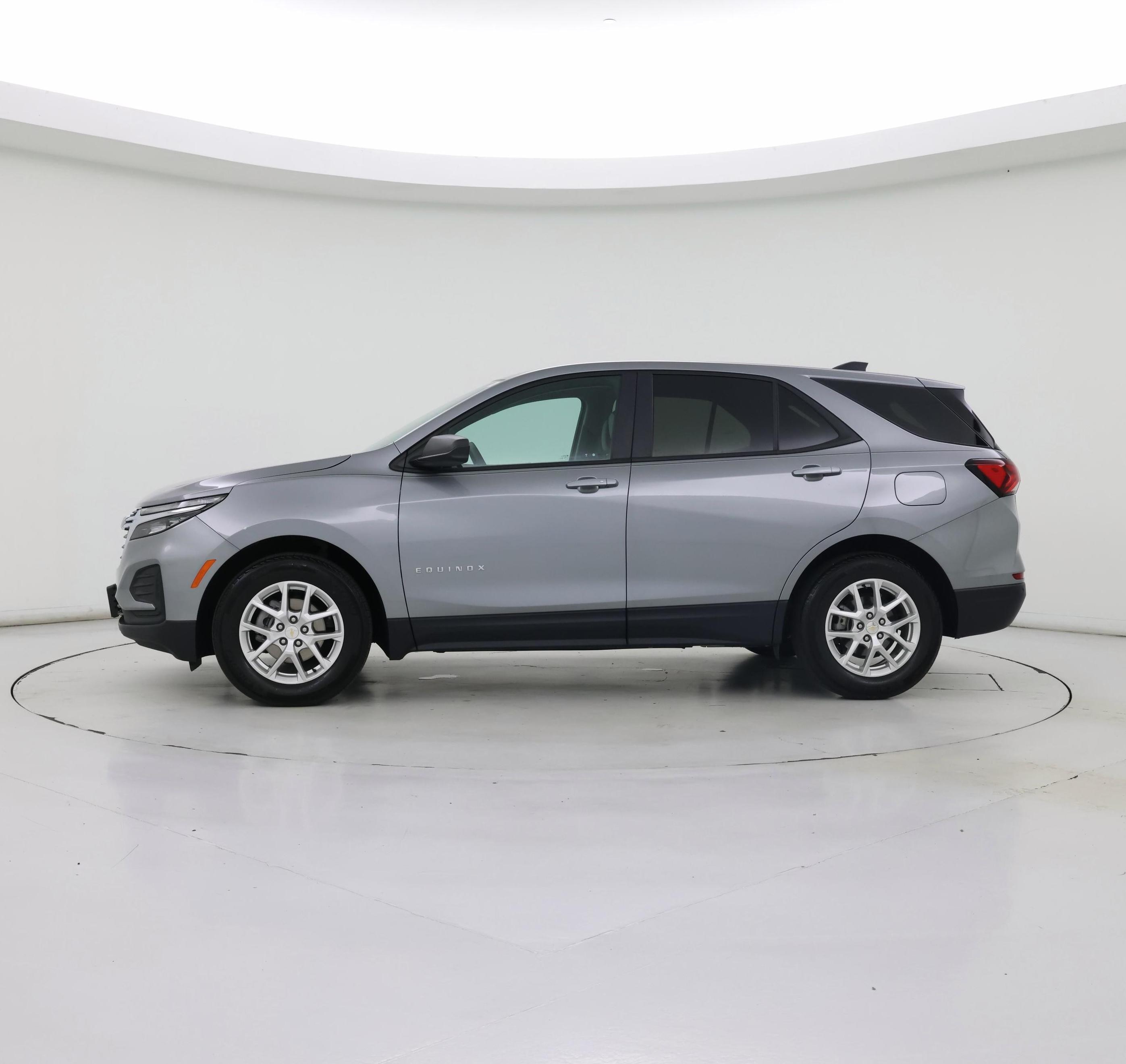 Thumbnail: 2023 Chevrolet Equinox - 3