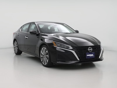 Black 2023 Nissan Altima SL