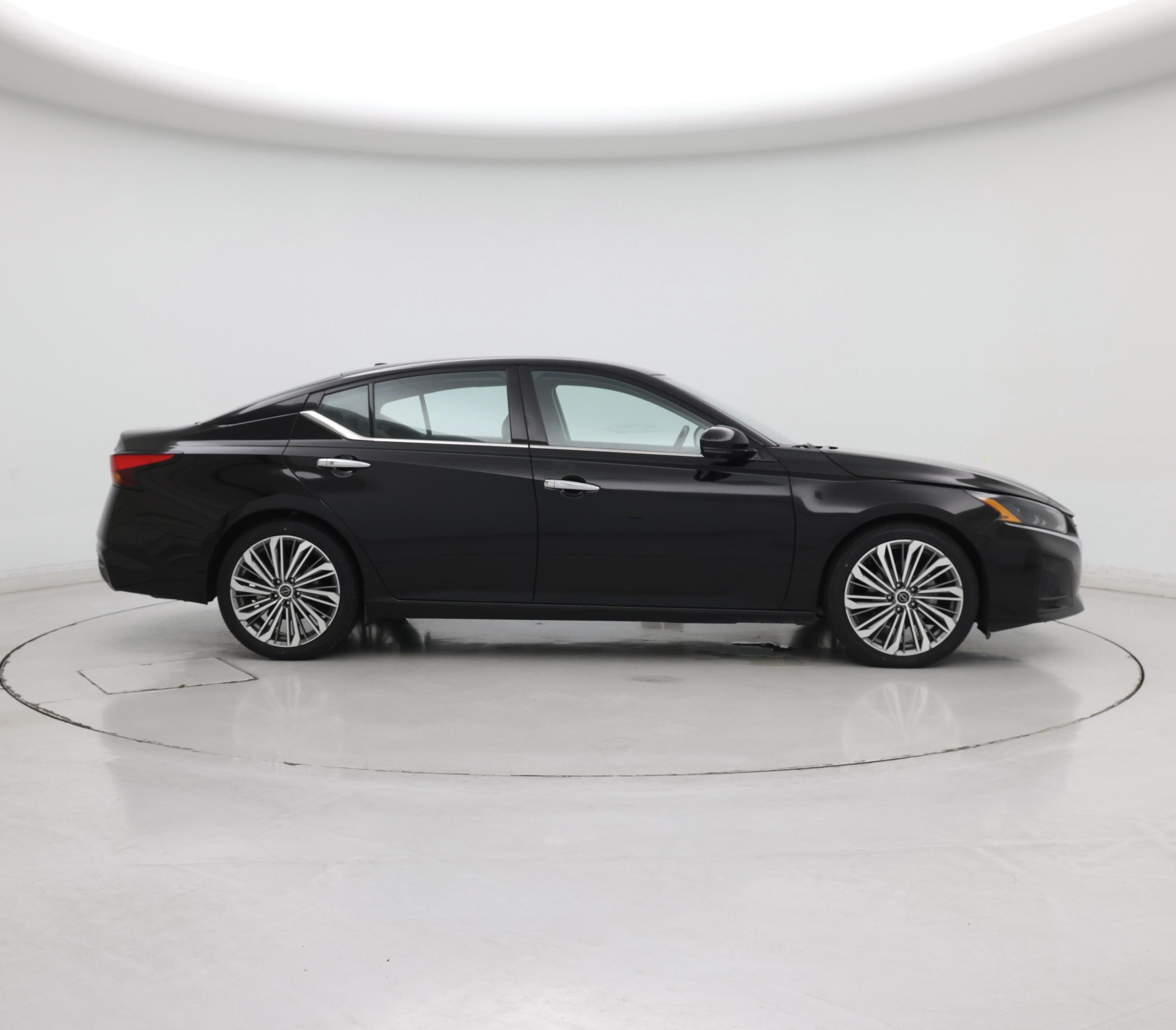 Thumbnail: 2023 Nissan Altima - 7