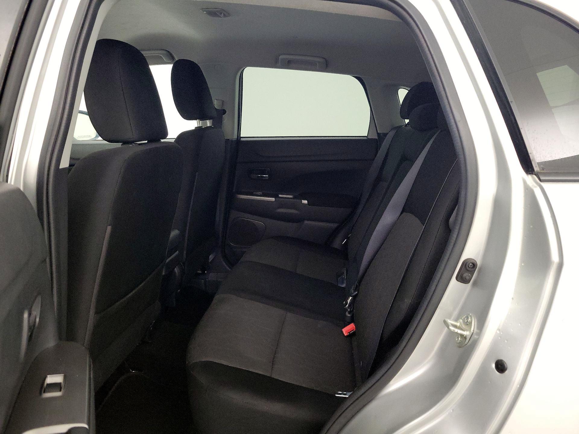 Thumbnail: 2021 Mitsubishi Outlander Sport - 18