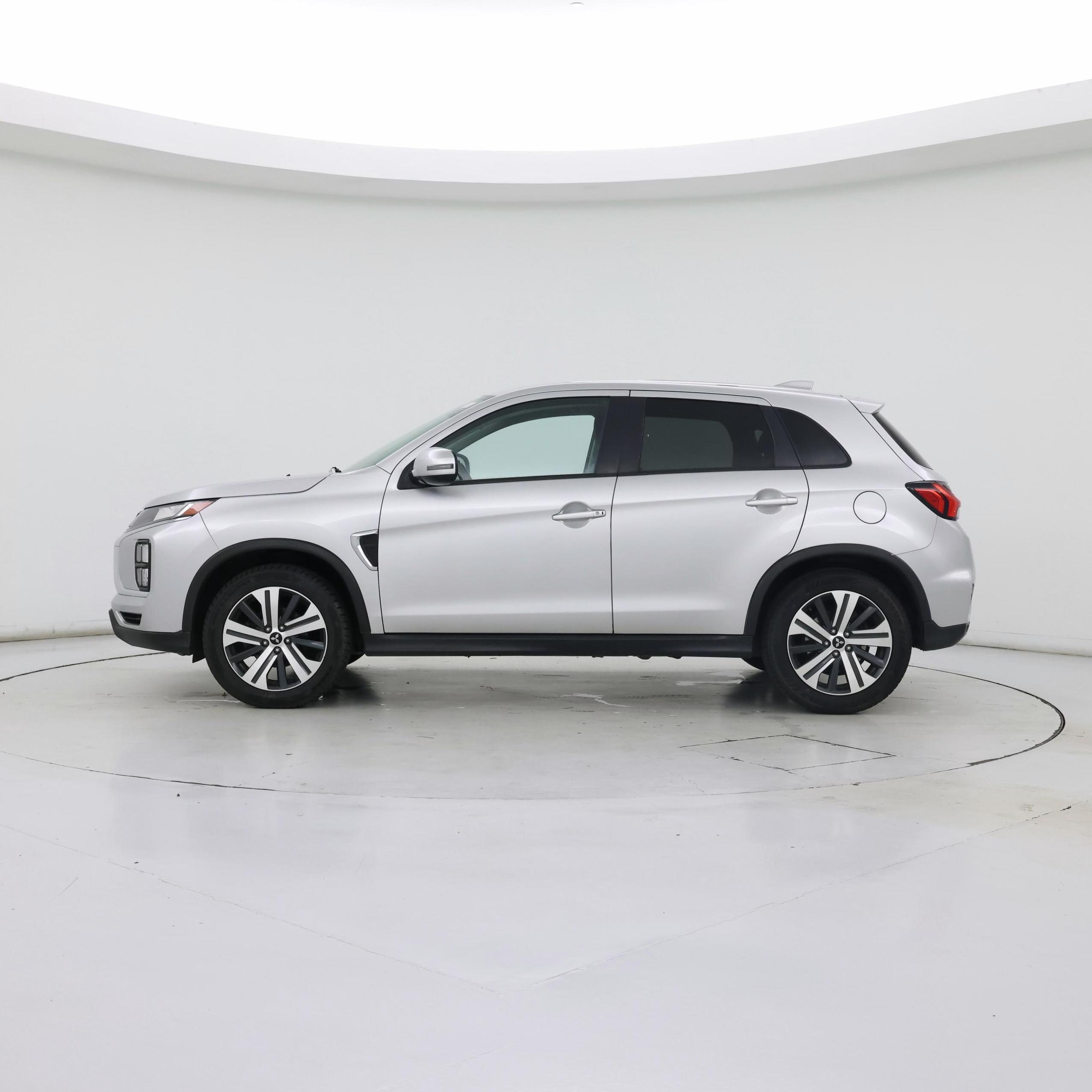 Thumbnail: 2021 Mitsubishi Outlander Sport - 3