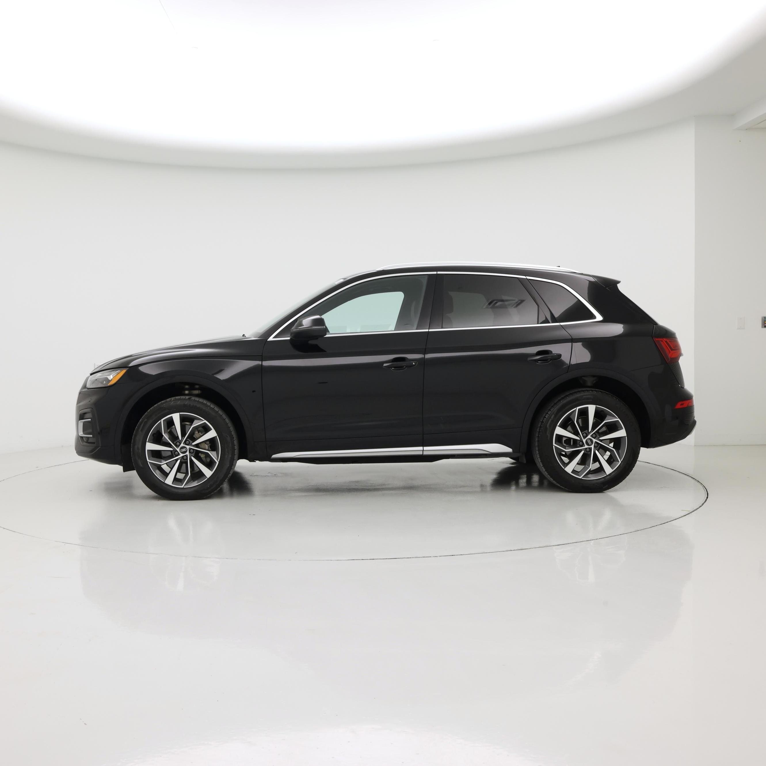 Thumbnail: 2021 Audi Q5 - 3