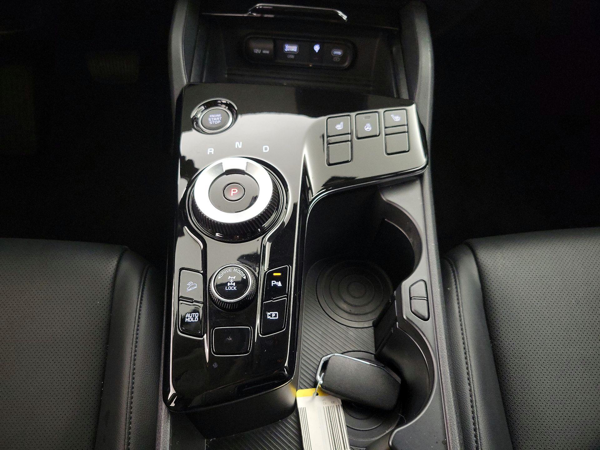 Thumbnail: 2023 Kia Sportage - 18