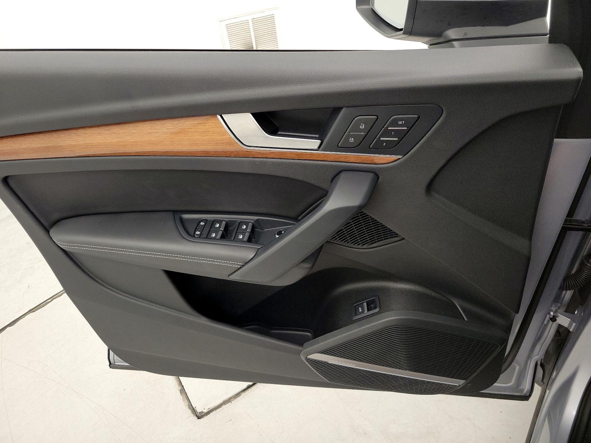 Thumbnail: 2022 Audi Q5 - 12