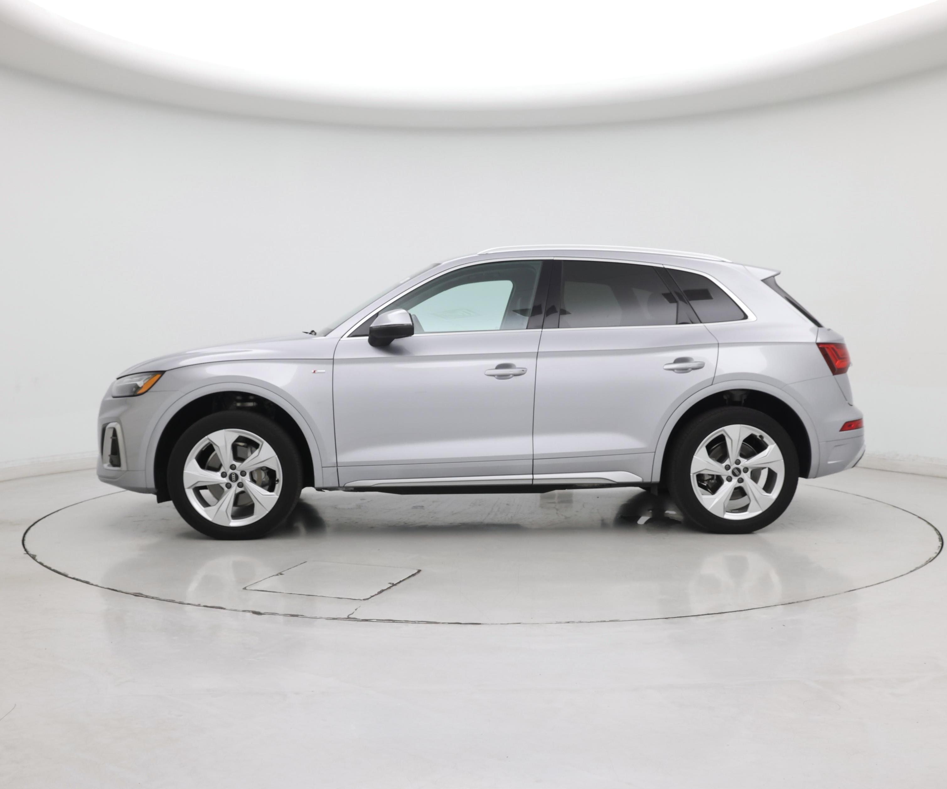 Thumbnail: 2022 Audi Q5 - 3