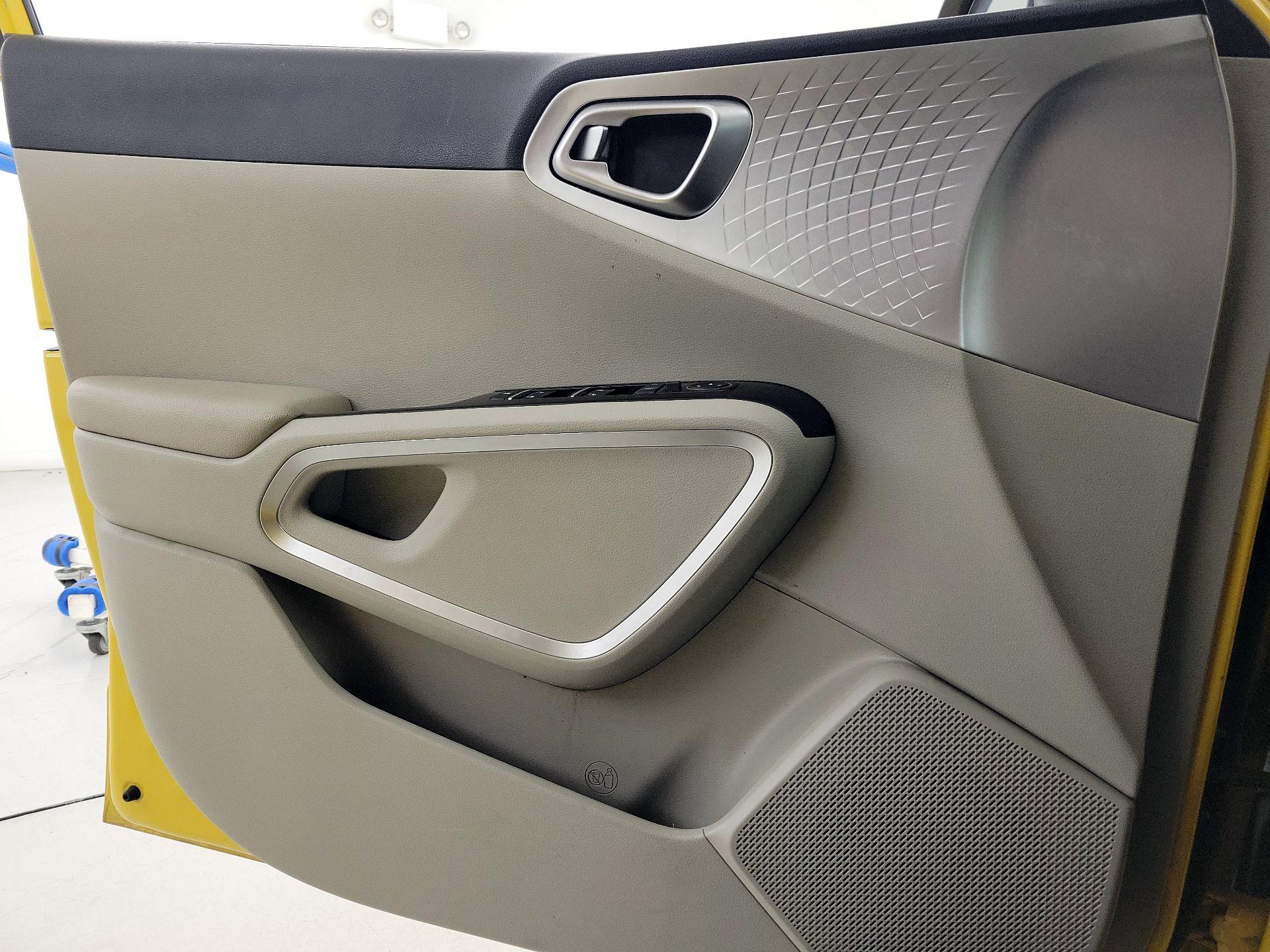 Thumbnail: 2020 Kia Soul - 12