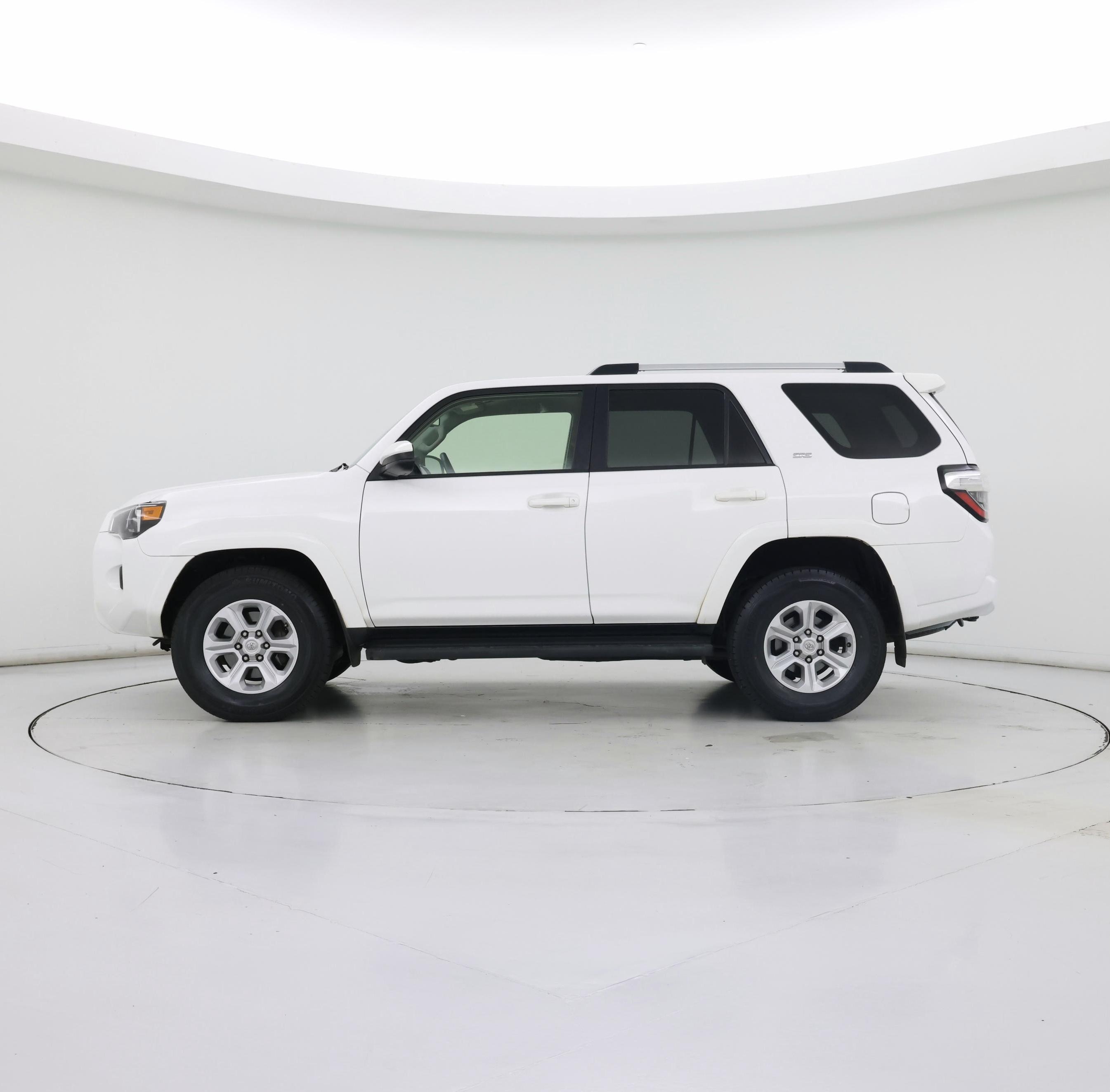 Thumbnail: 2021 Toyota 4Runner - 3