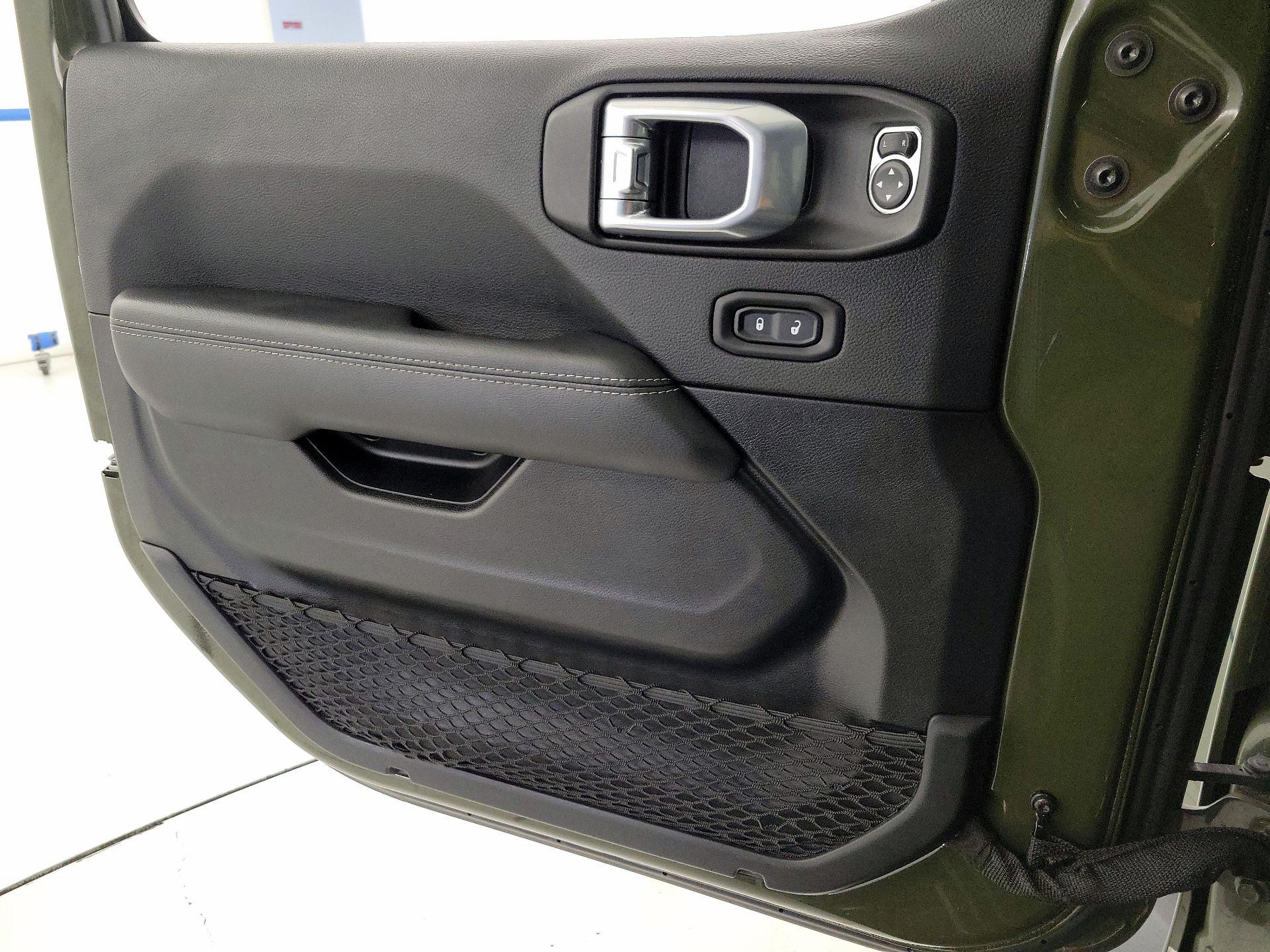 Thumbnail: 2021 Jeep Wrangler - 12