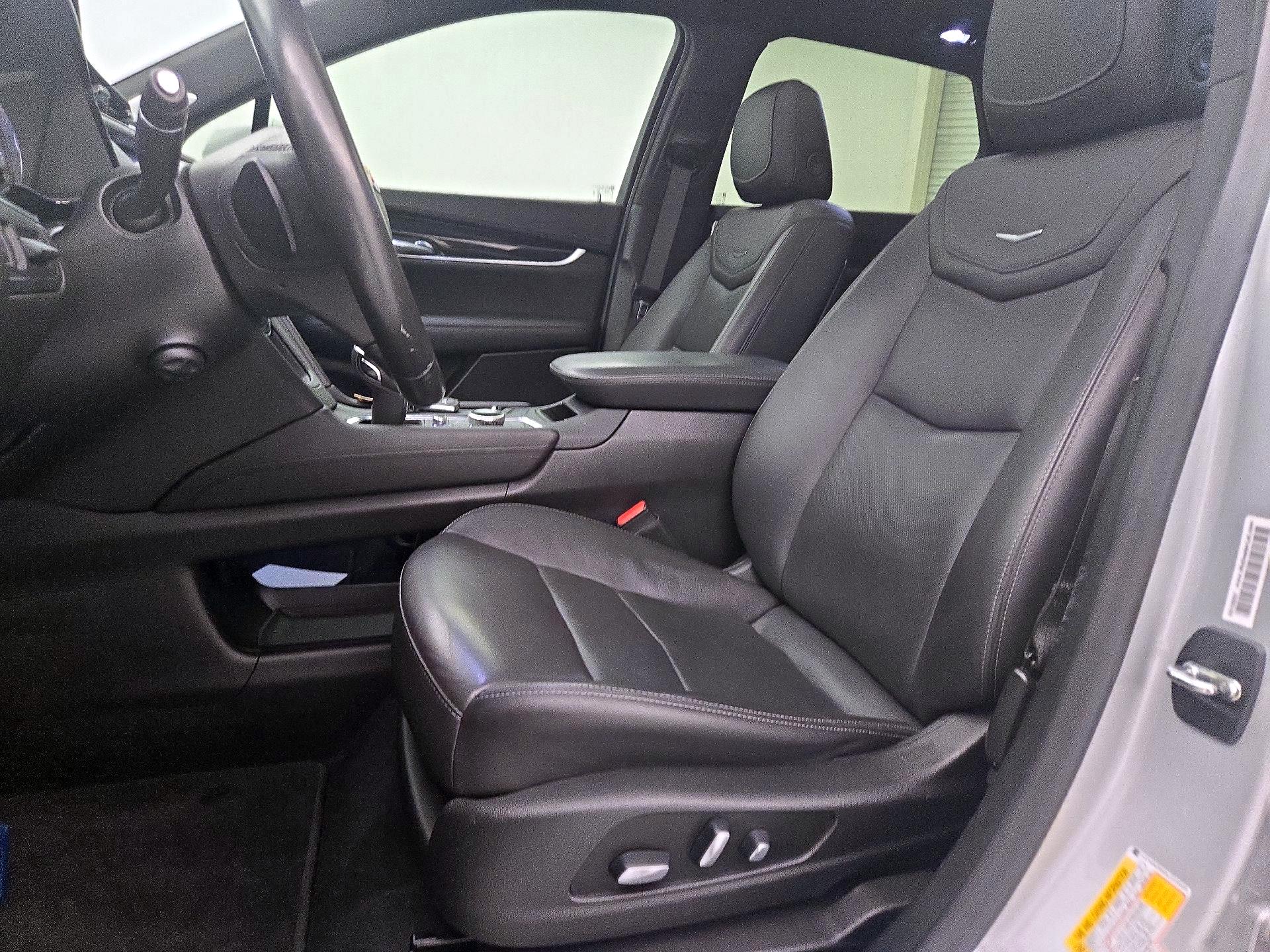Thumbnail: 2020 Cadillac XT5 - 11