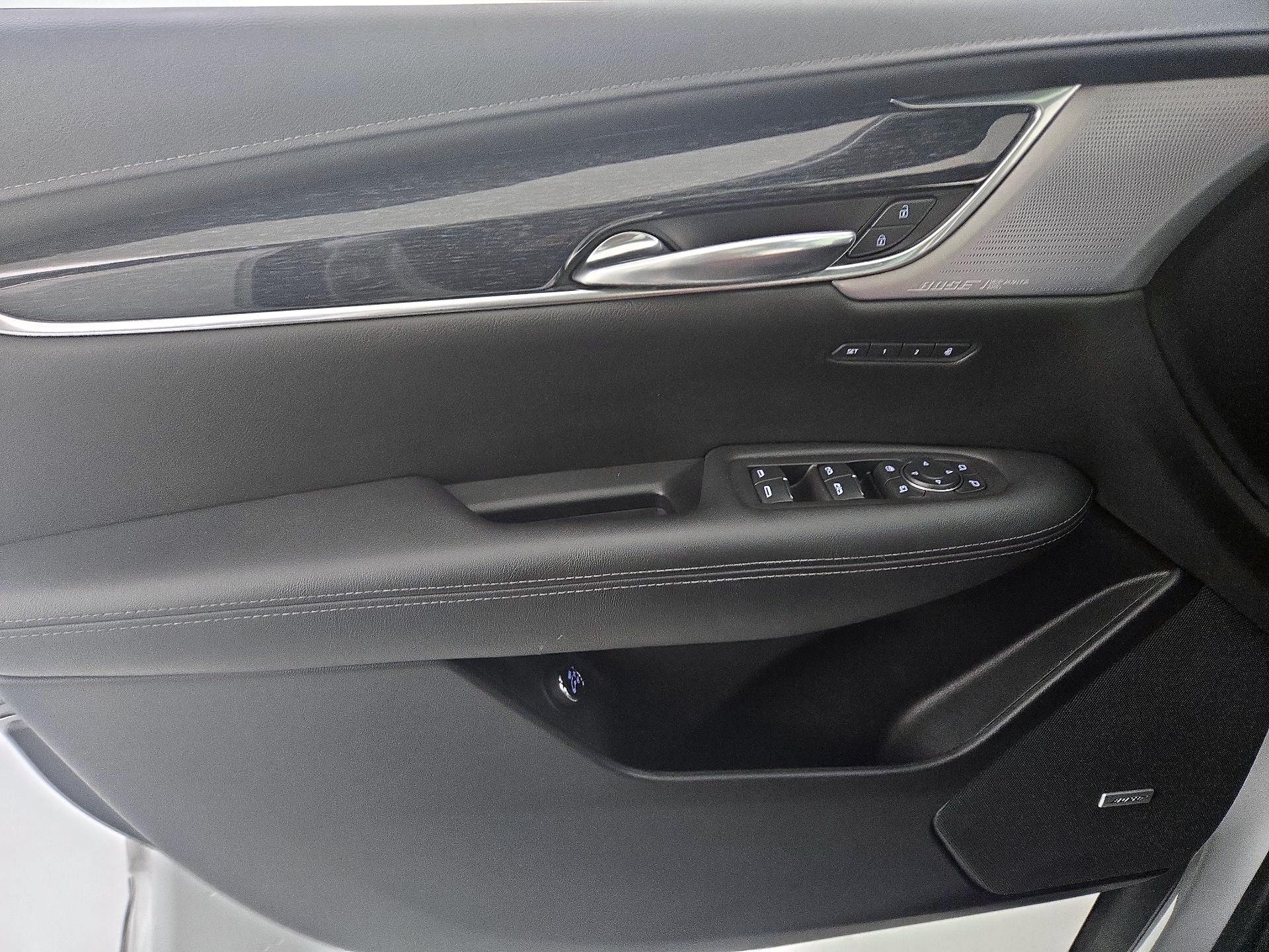 Thumbnail: 2020 Cadillac XT5 - 12