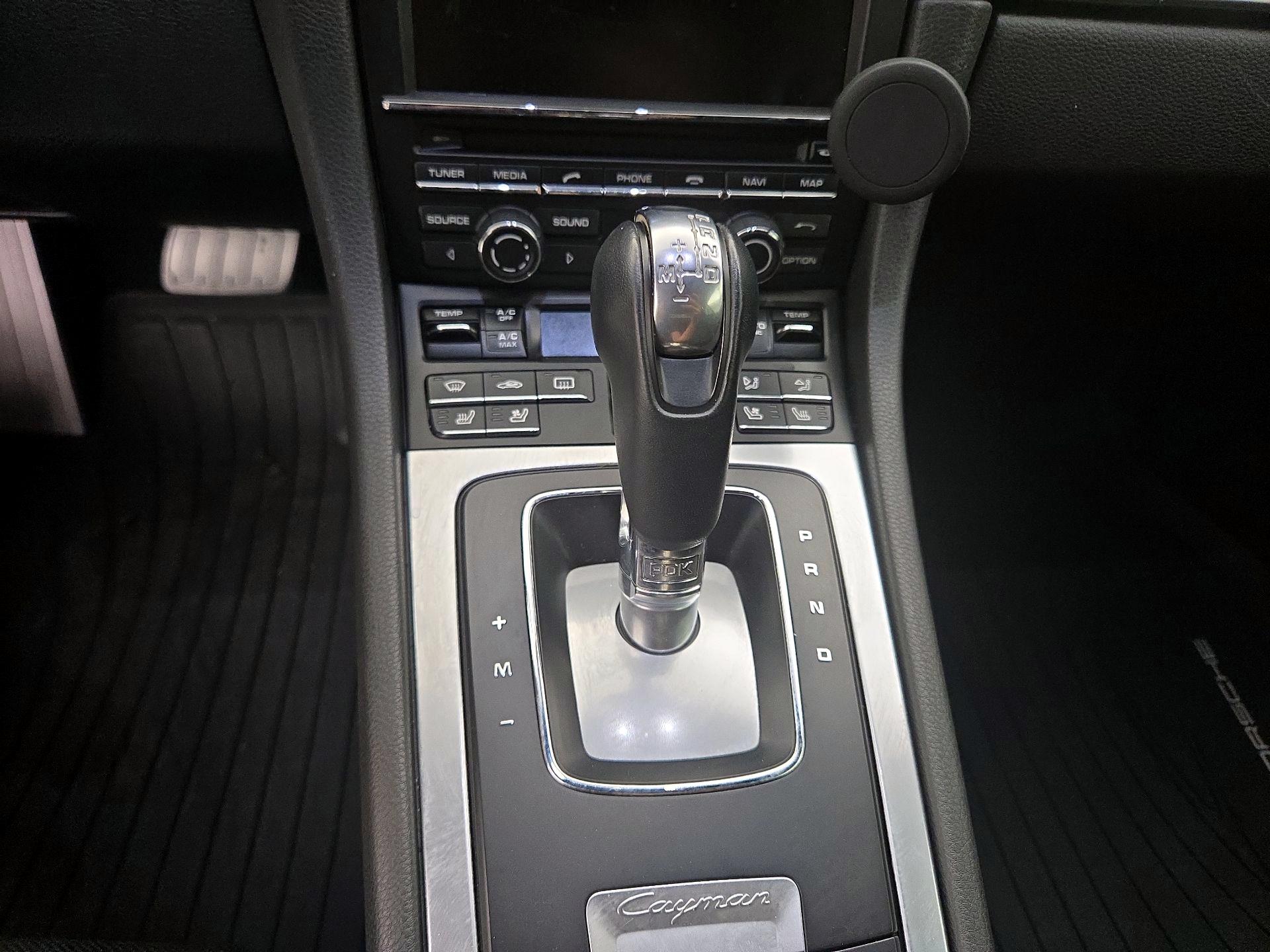 Thumbnail: 2015 Porsche Cayman - 18