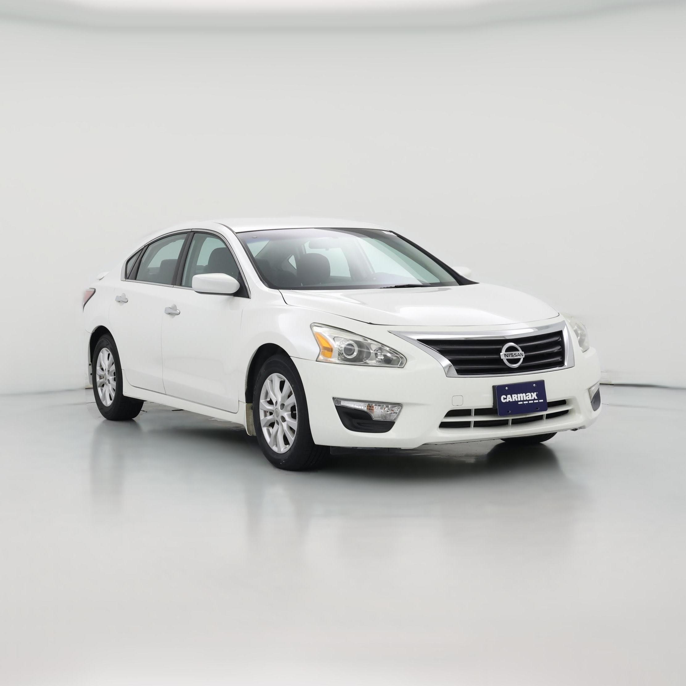 Thumbnail: 2015 Nissan Altima - 1