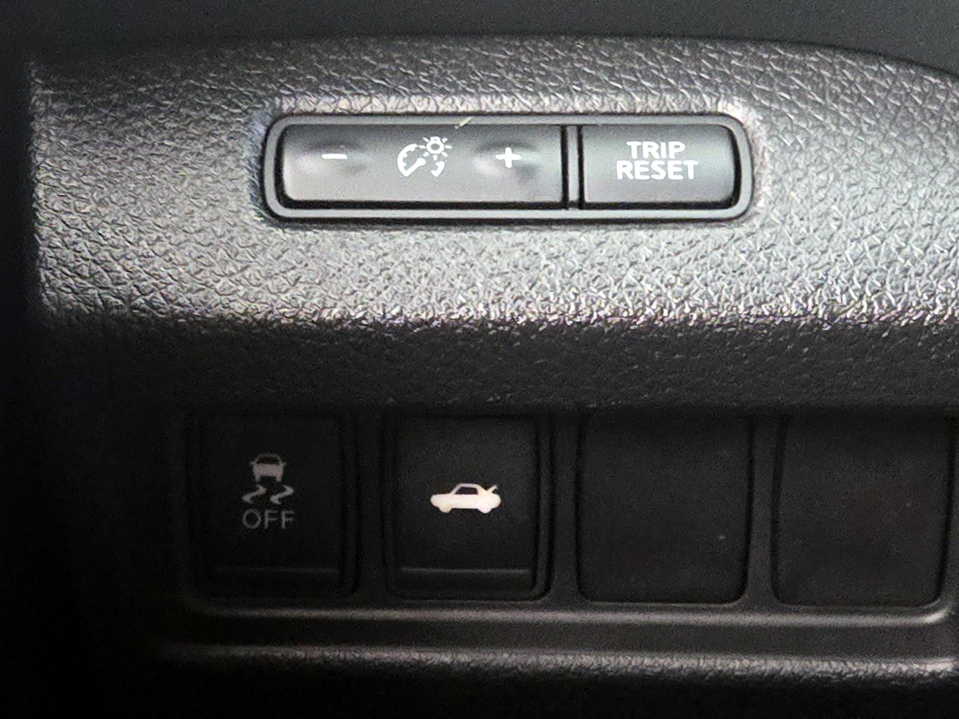 Thumbnail: 2015 Nissan Altima - 13