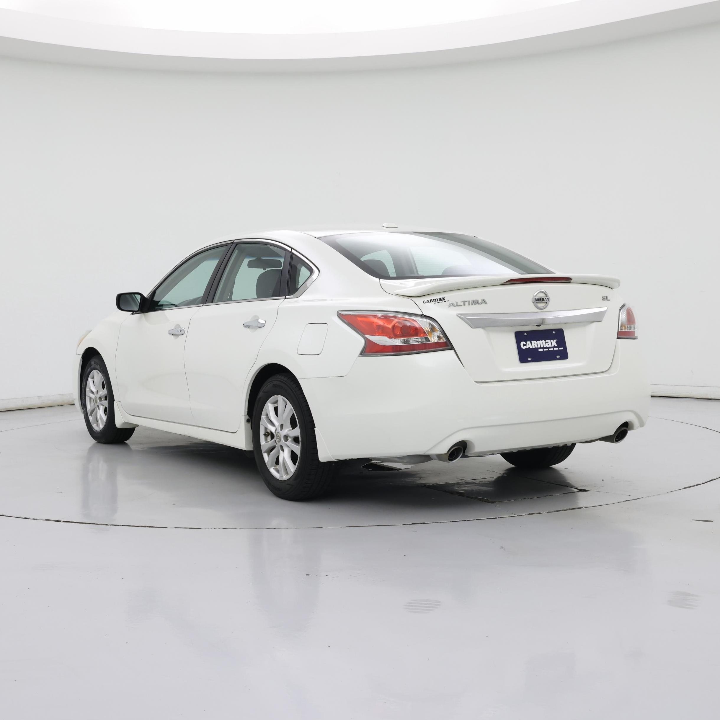 Thumbnail: 2015 Nissan Altima - 2
