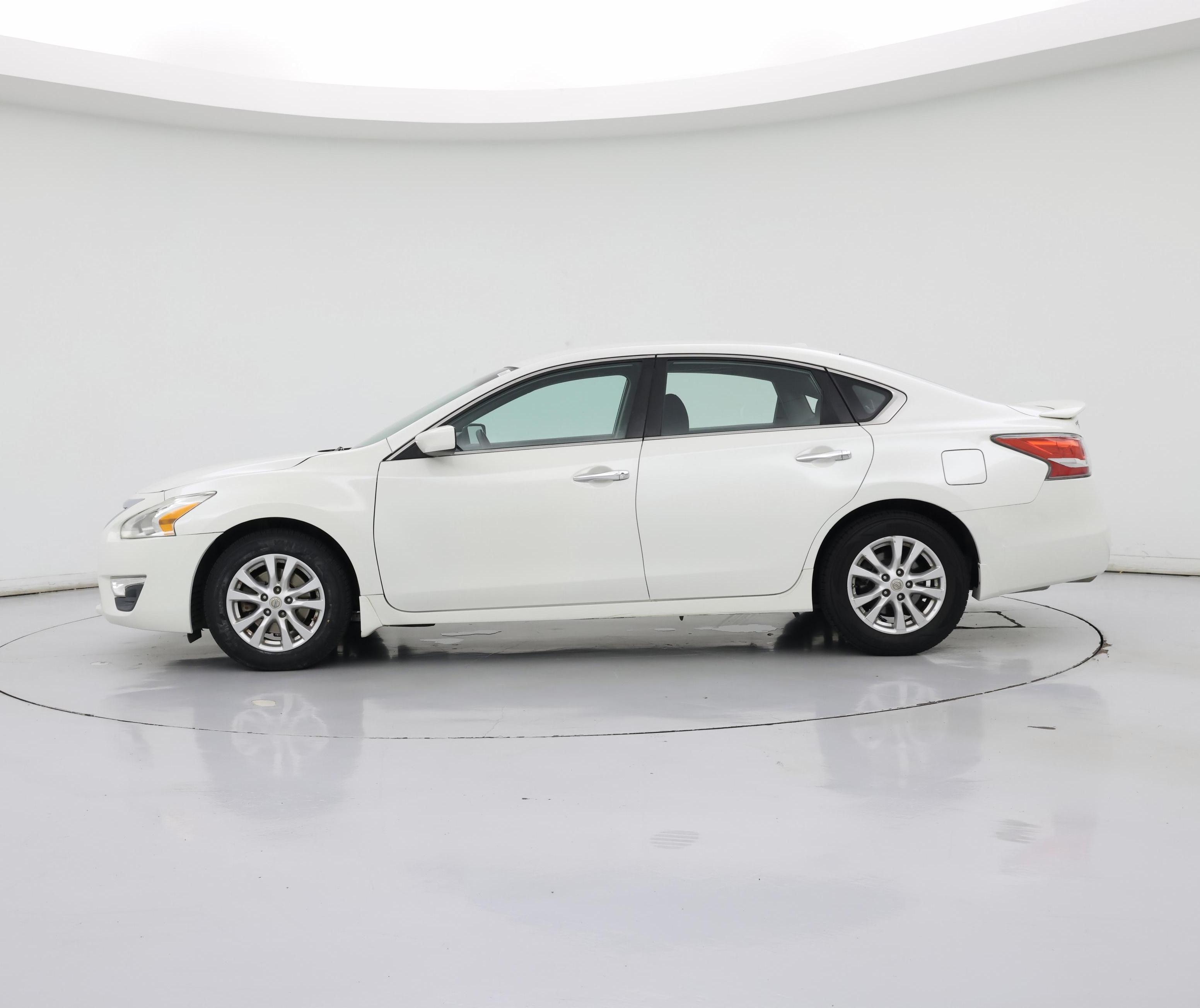 Thumbnail: 2015 Nissan Altima - 3