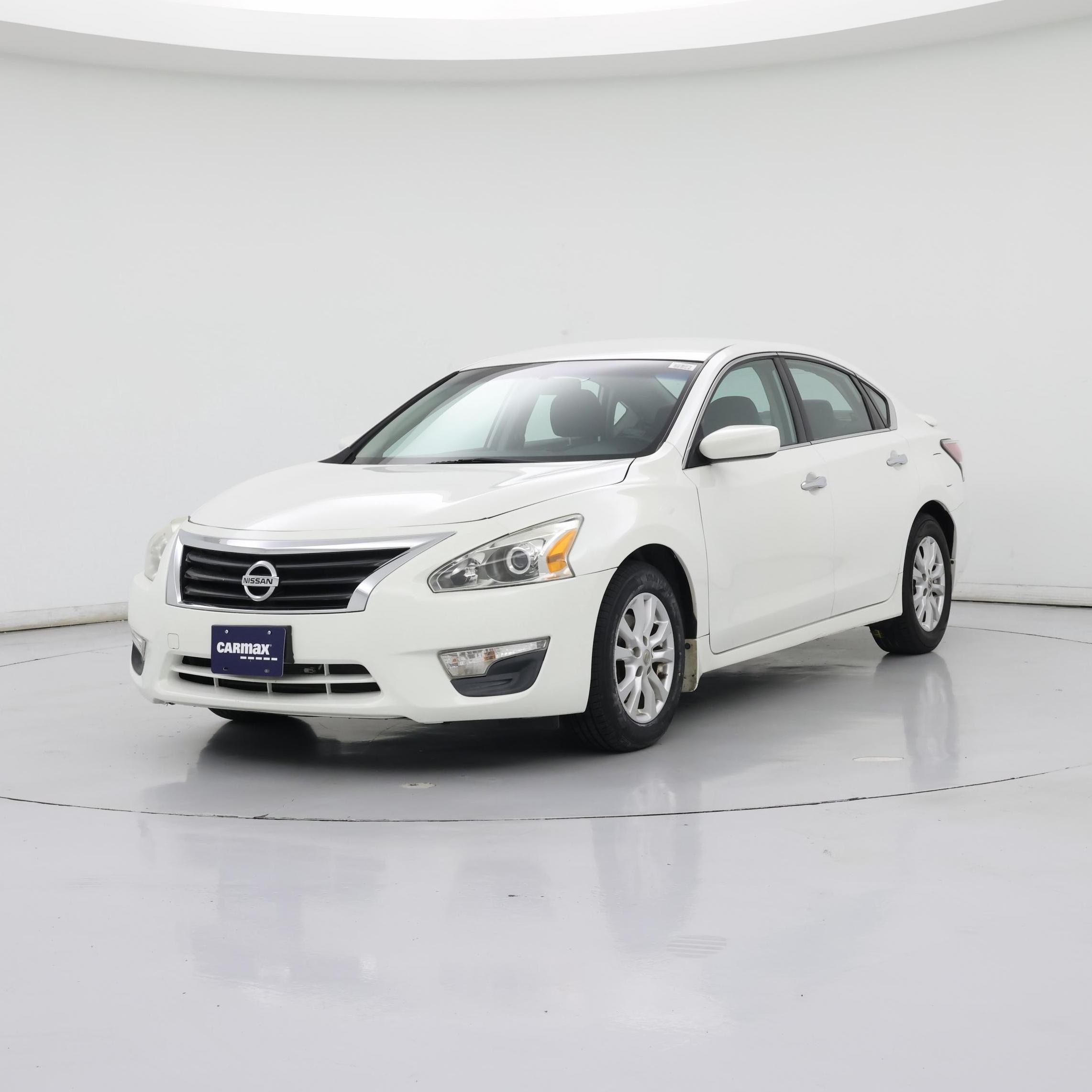 Thumbnail: 2015 Nissan Altima - 4
