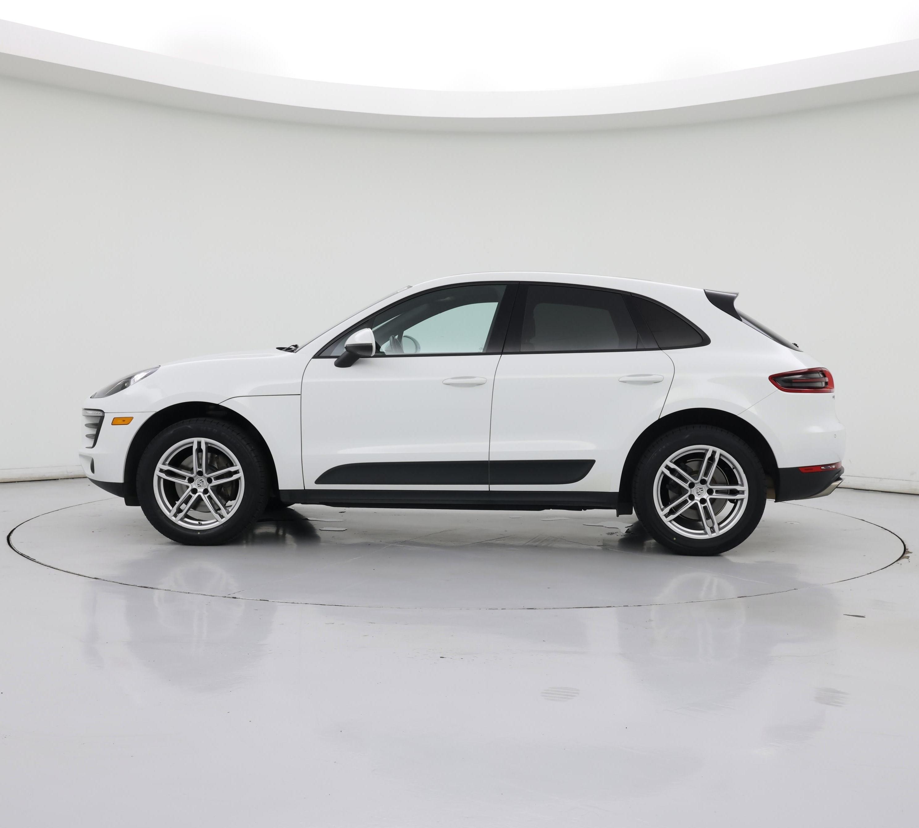 Thumbnail: 2018 Porsche Macan - 3