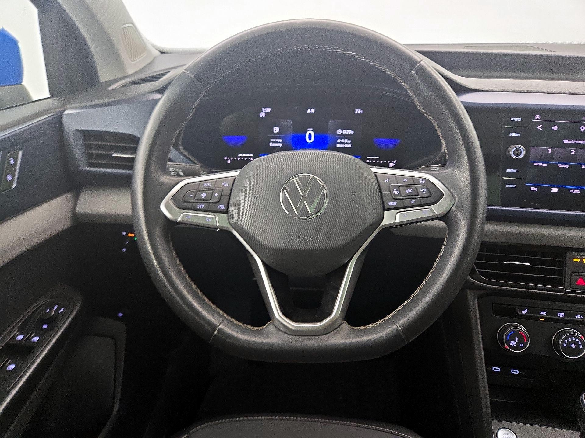 Thumbnail: 2022 Volkswagen Taos - 10