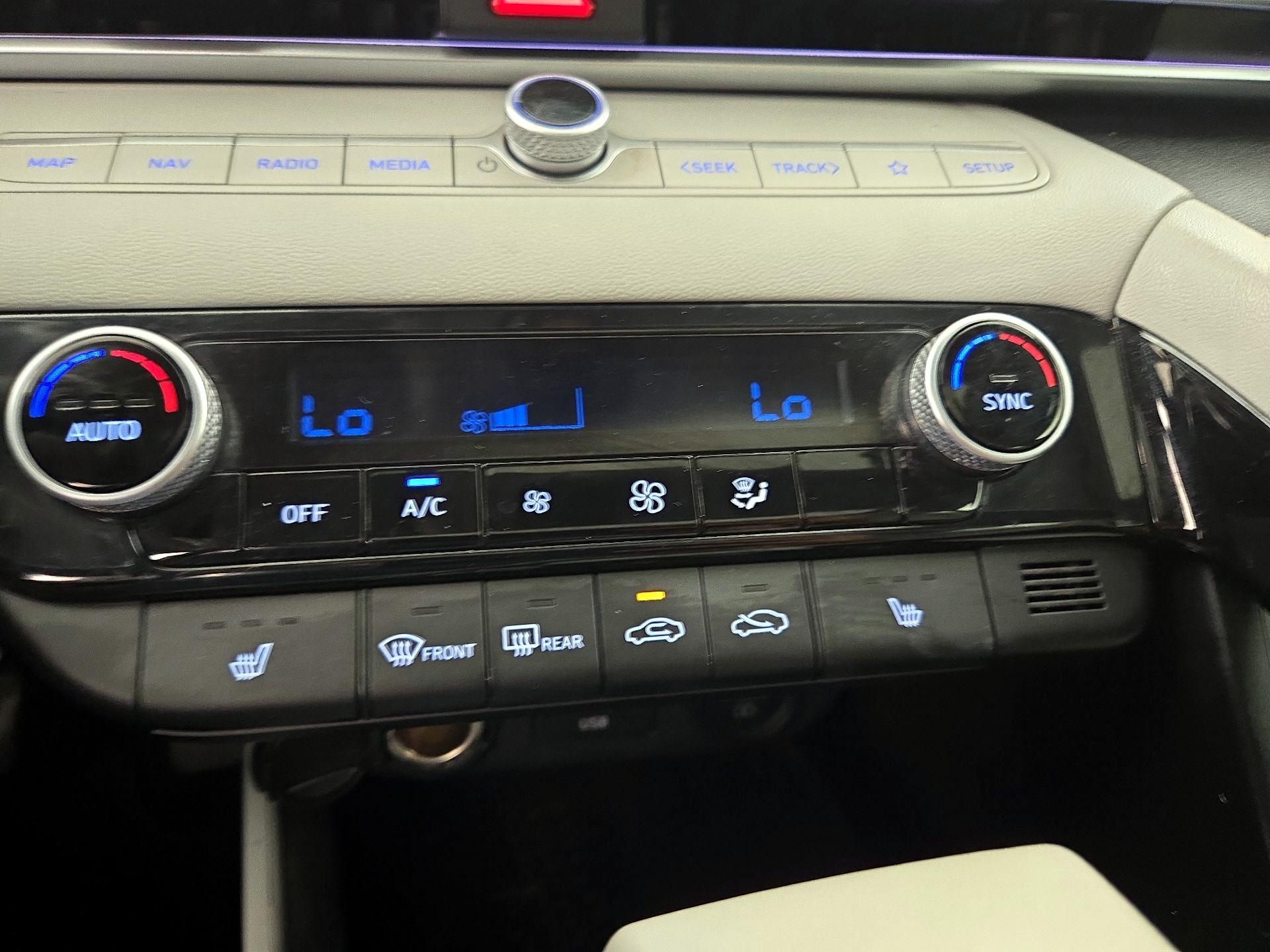 Thumbnail: 2023 Hyundai Elantra - 17
