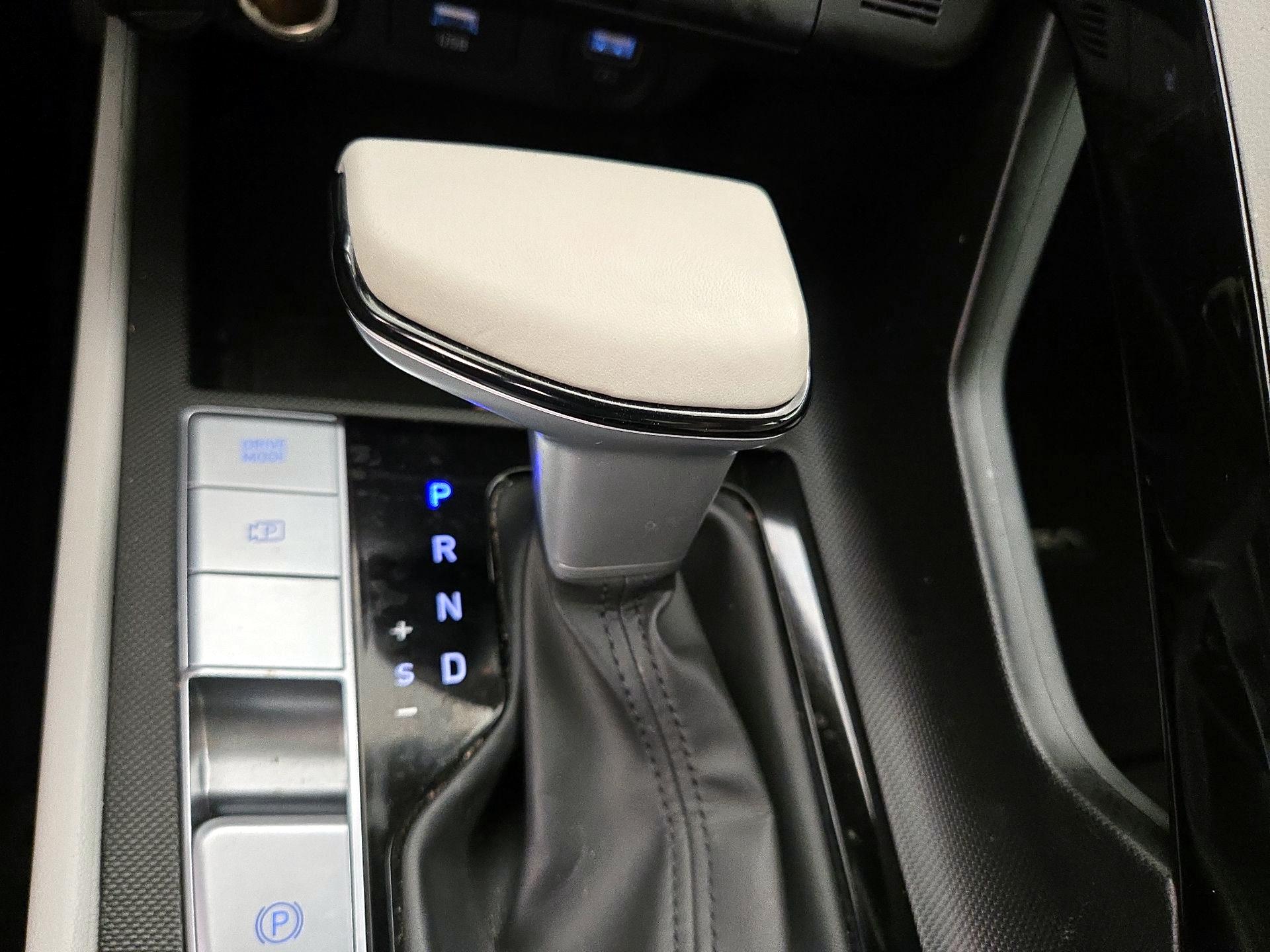 Thumbnail: 2023 Hyundai Elantra - 18