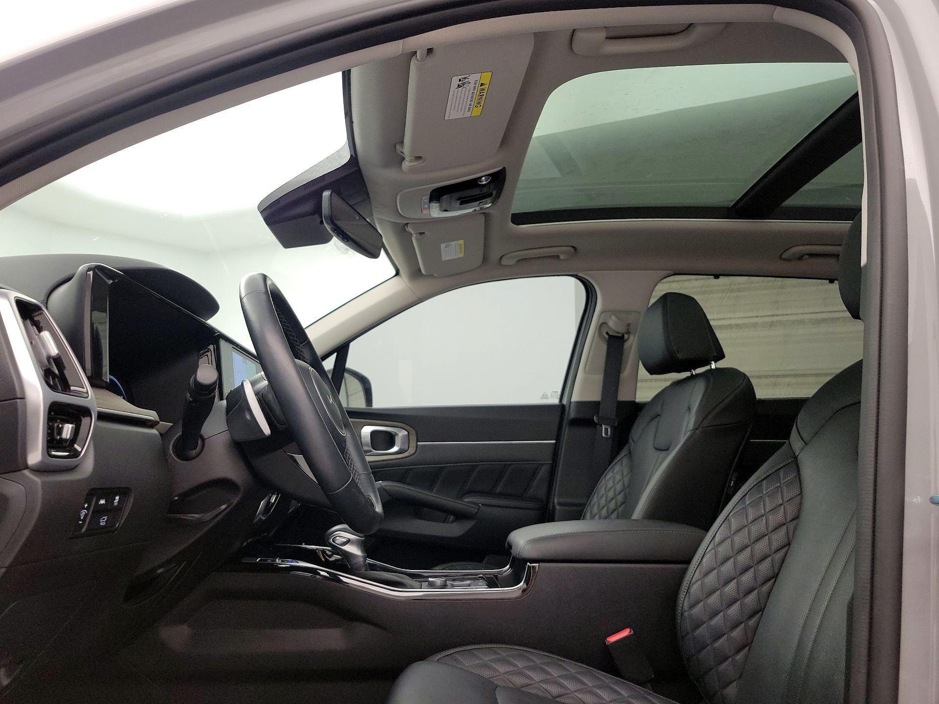 Thumbnail: 2023 Kia Sorento - 18