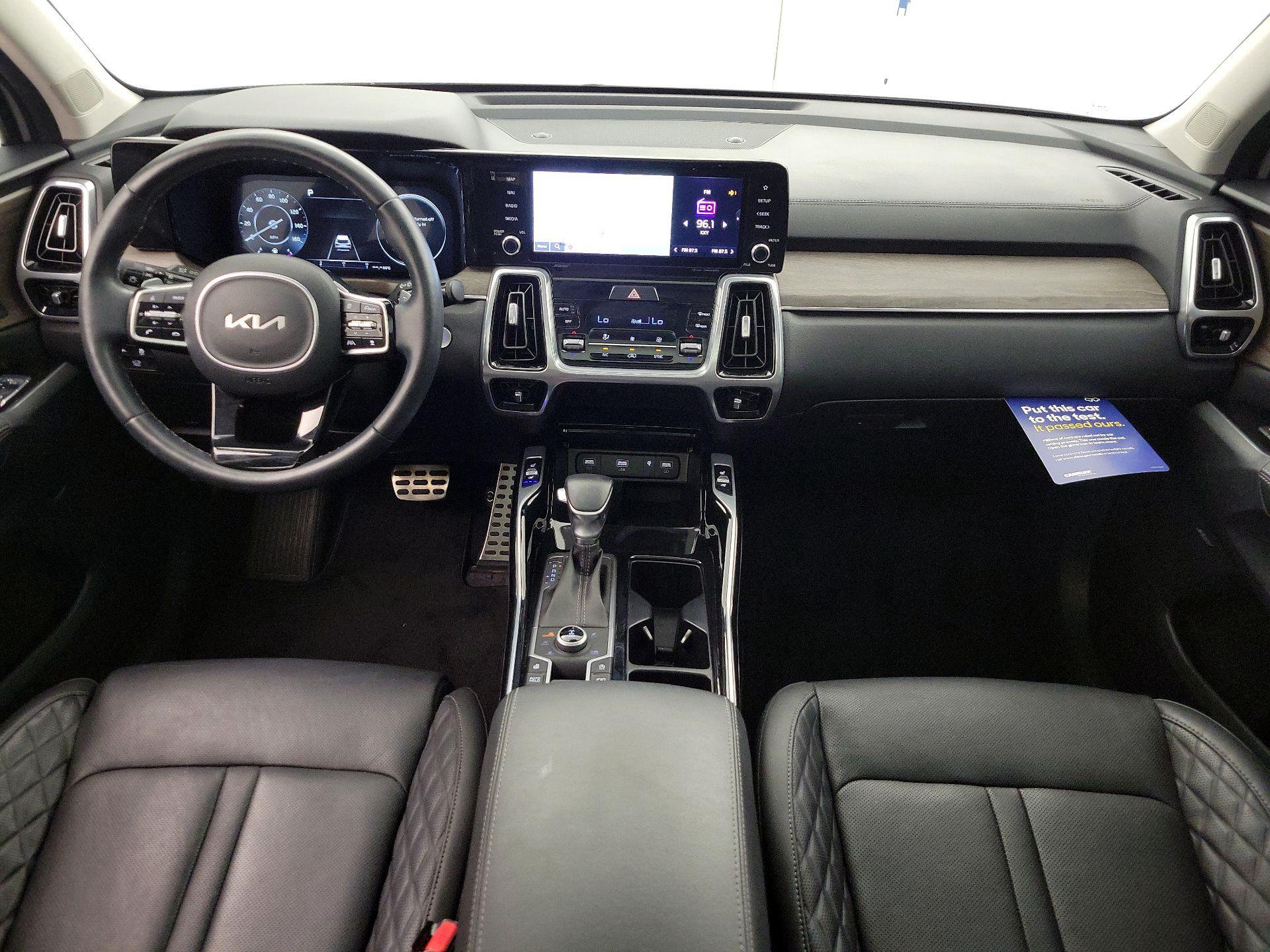 Thumbnail: 2023 Kia Sorento - 8