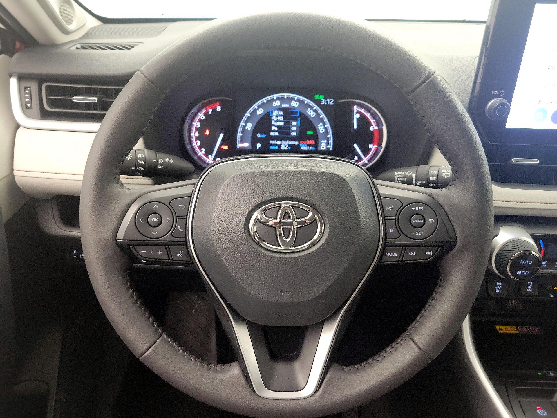 Thumbnail: 2025 Toyota RAV4 - 10