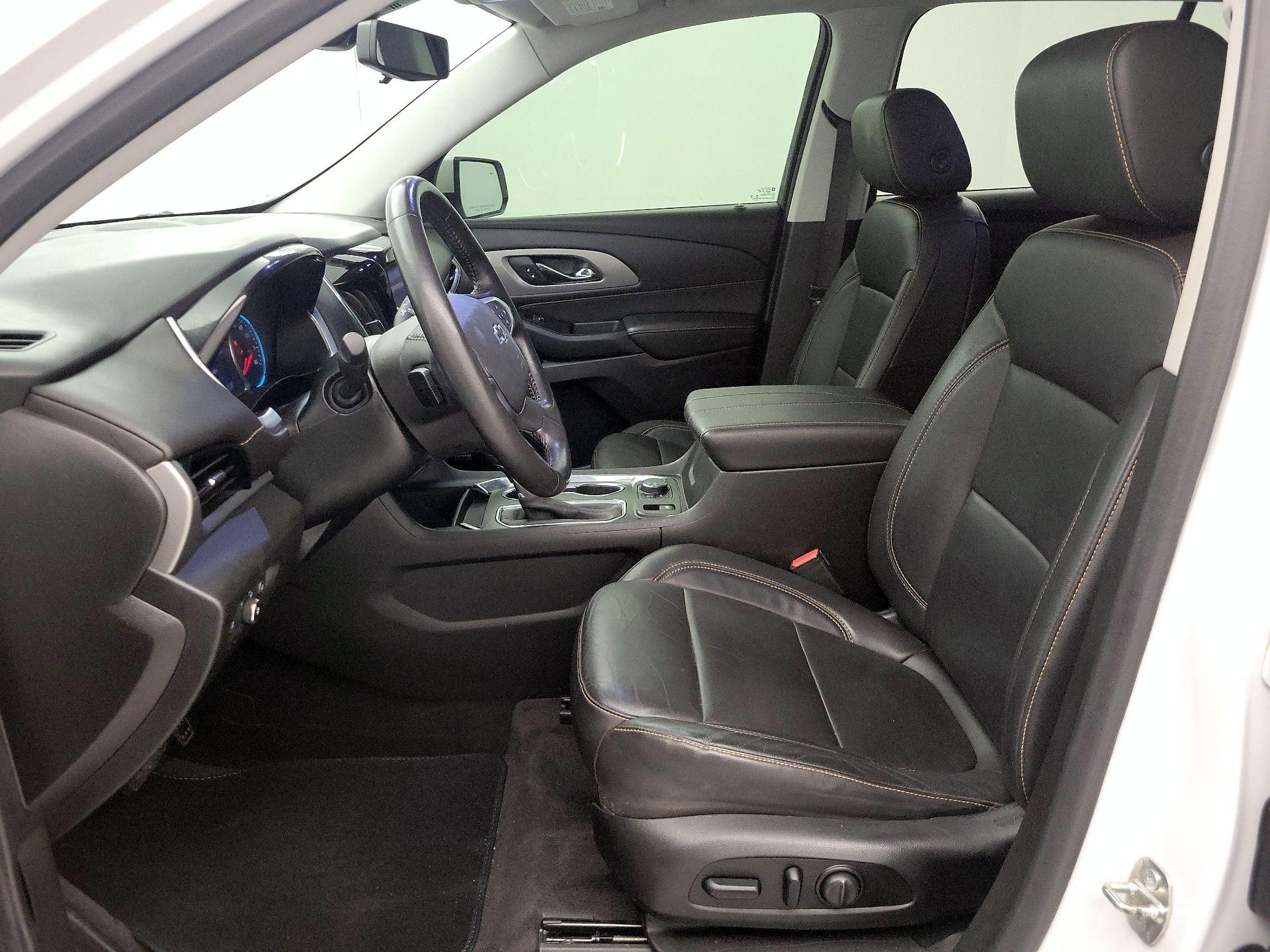 Thumbnail: 2020 Chevrolet Traverse - 11