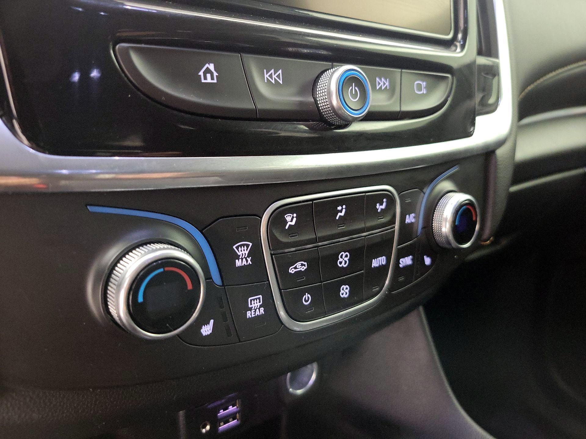 Thumbnail: 2020 Chevrolet Traverse - 17