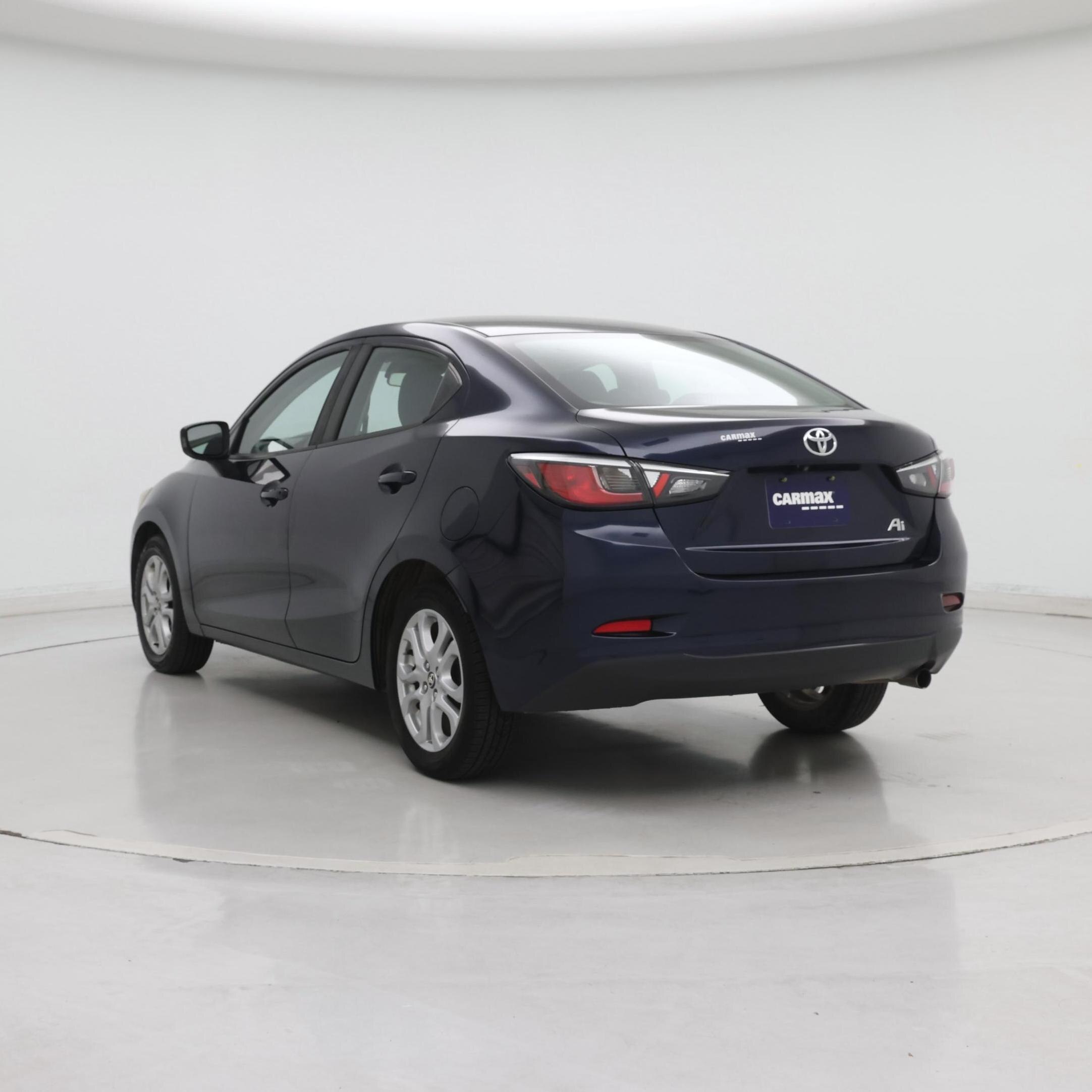 Thumbnail: 2017 Toyota Yaris iA - 2