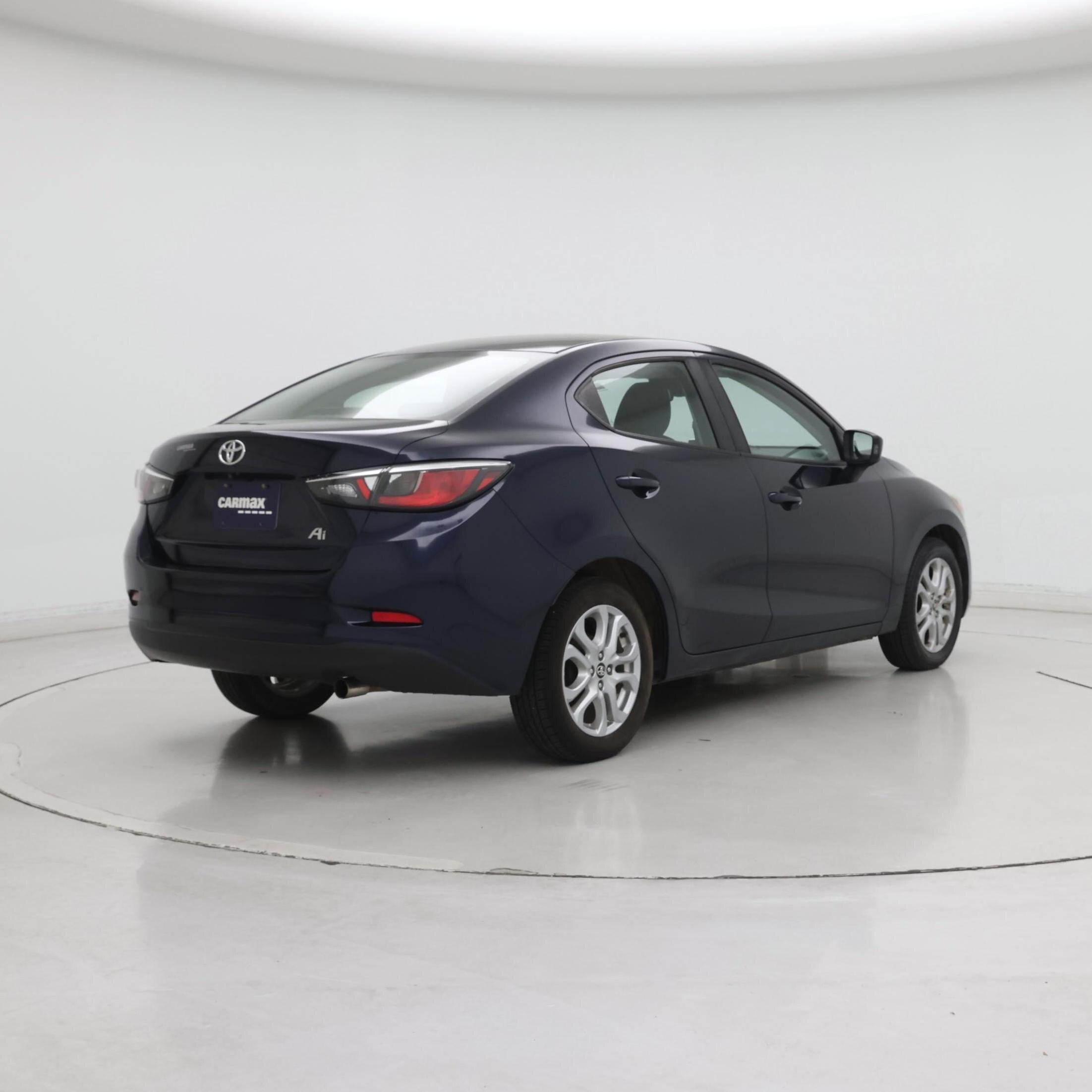 Thumbnail: 2017 Toyota Yaris iA - 8