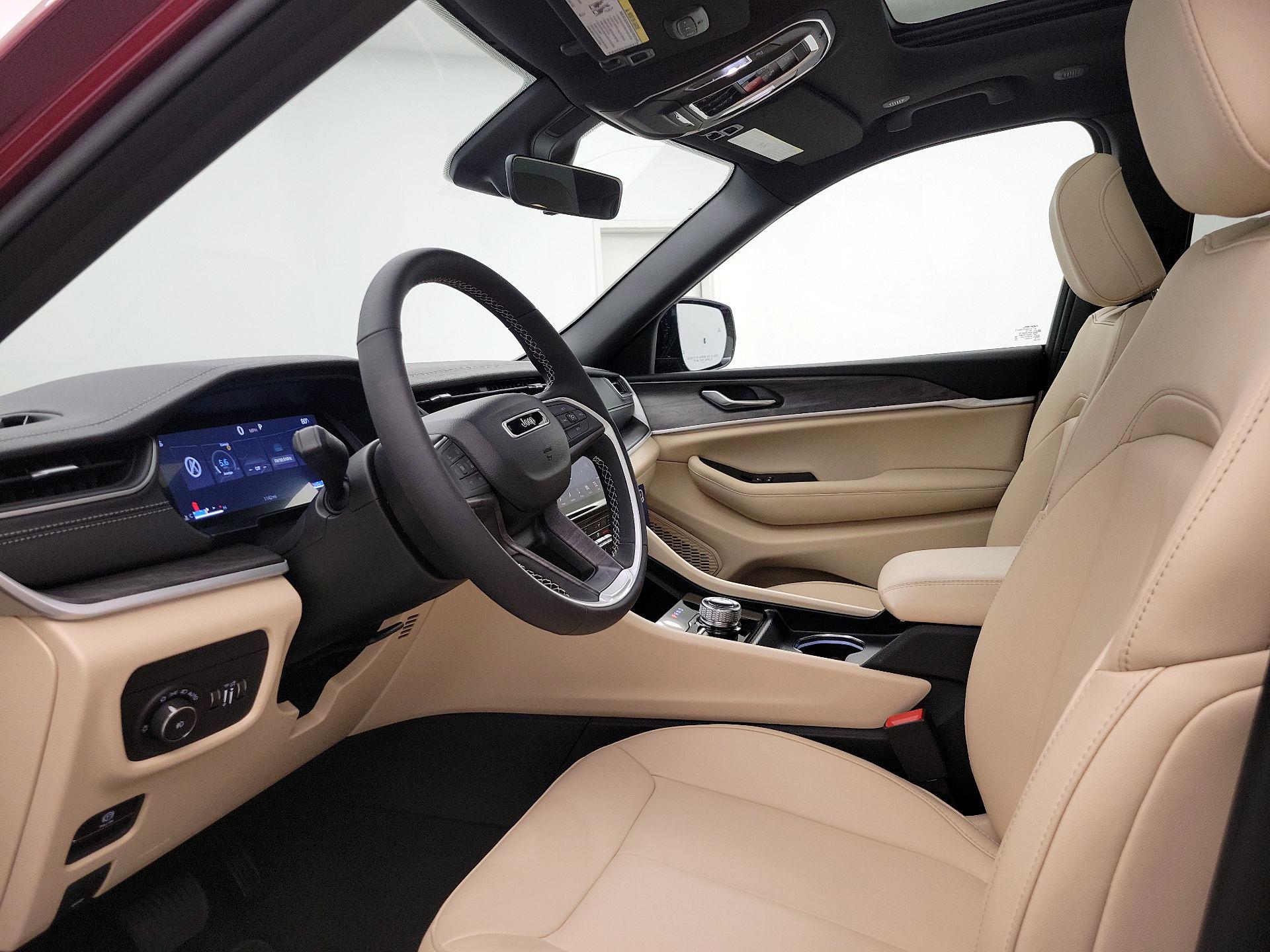 Thumbnail: 2025 Jeep Grand Cherokee - 11