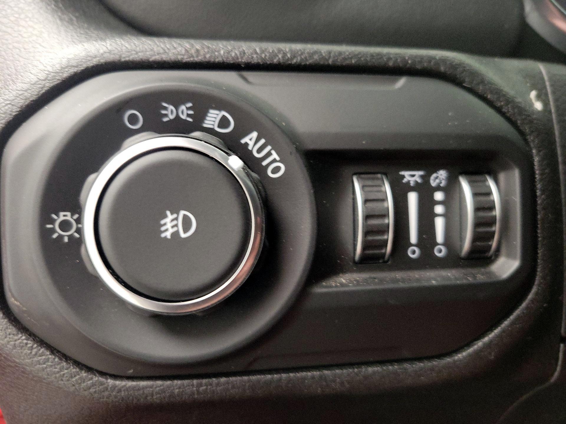 Thumbnail: 2021 Jeep Wrangler - 13