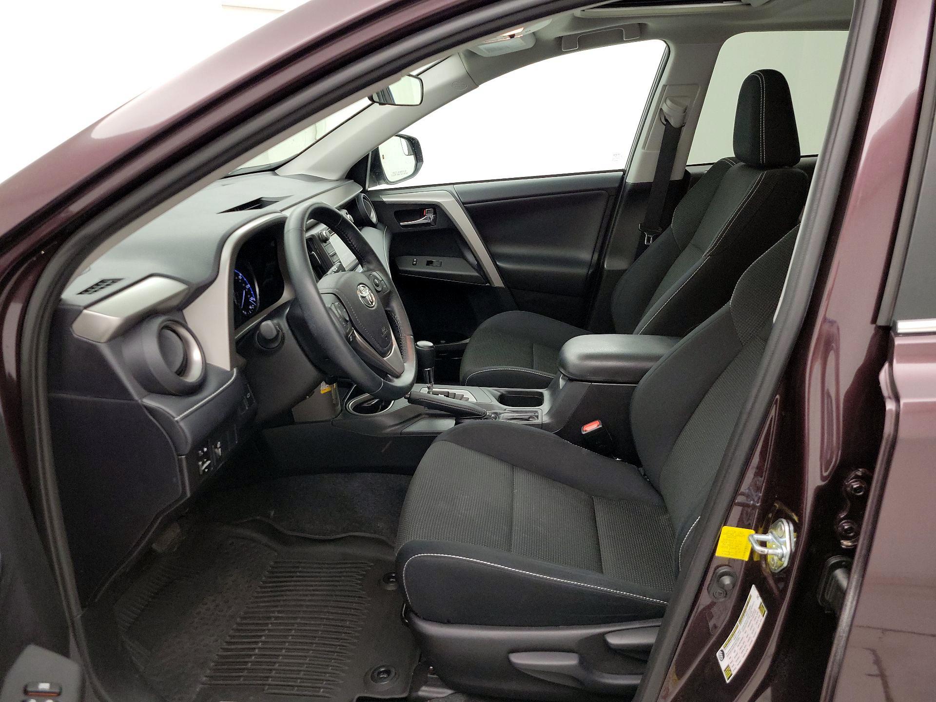Thumbnail: 2016 Toyota RAV4 - 11