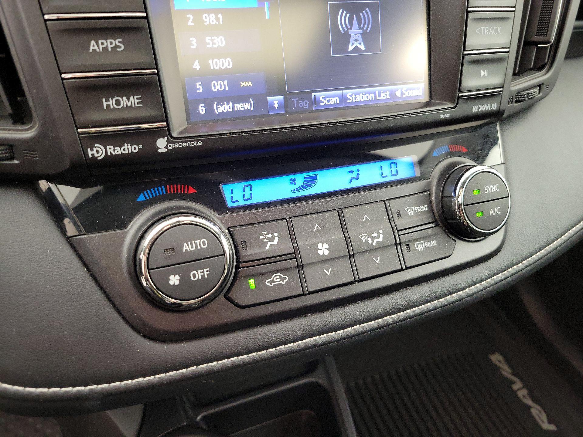 Thumbnail: 2016 Toyota RAV4 - 16