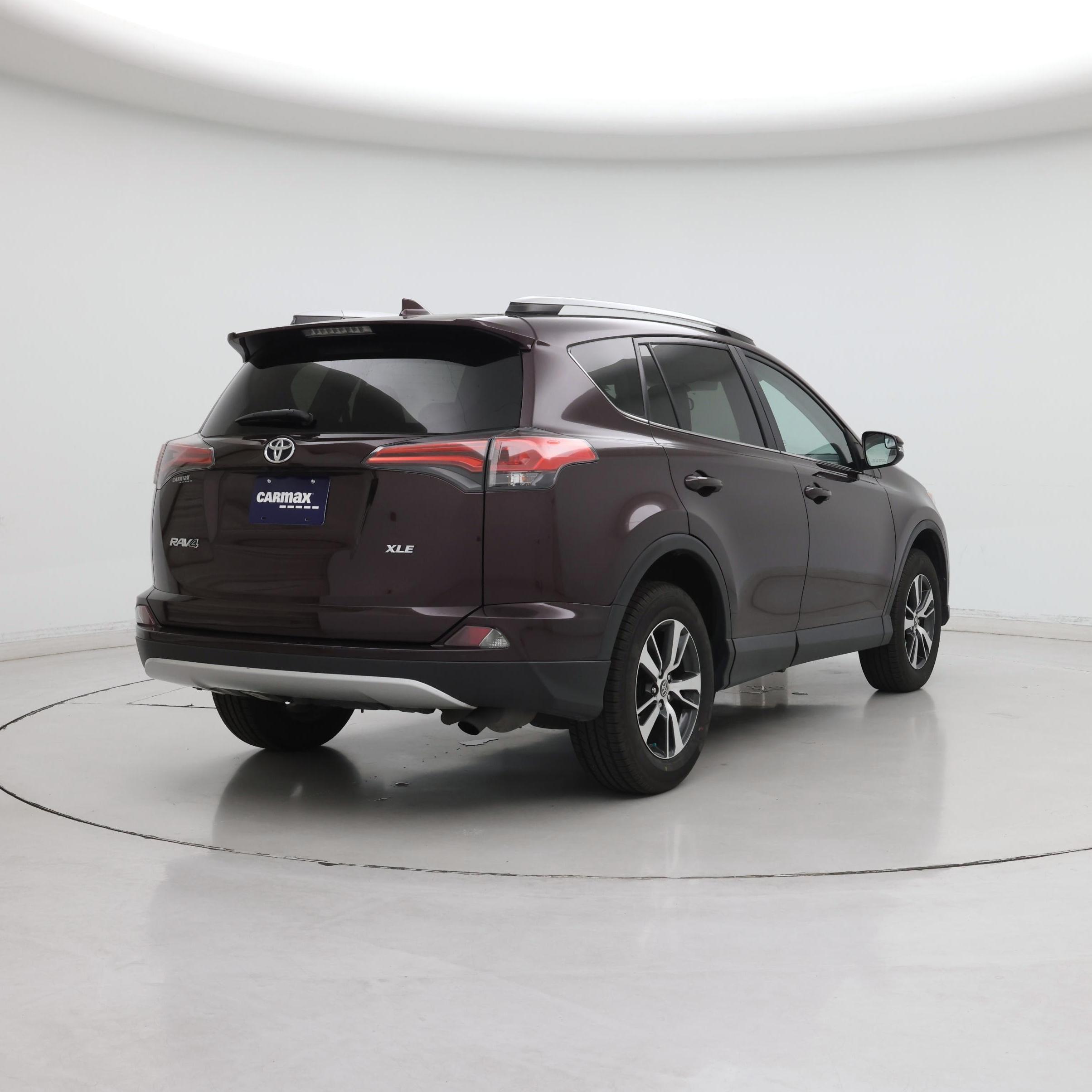 Thumbnail: 2016 Toyota RAV4 - 8